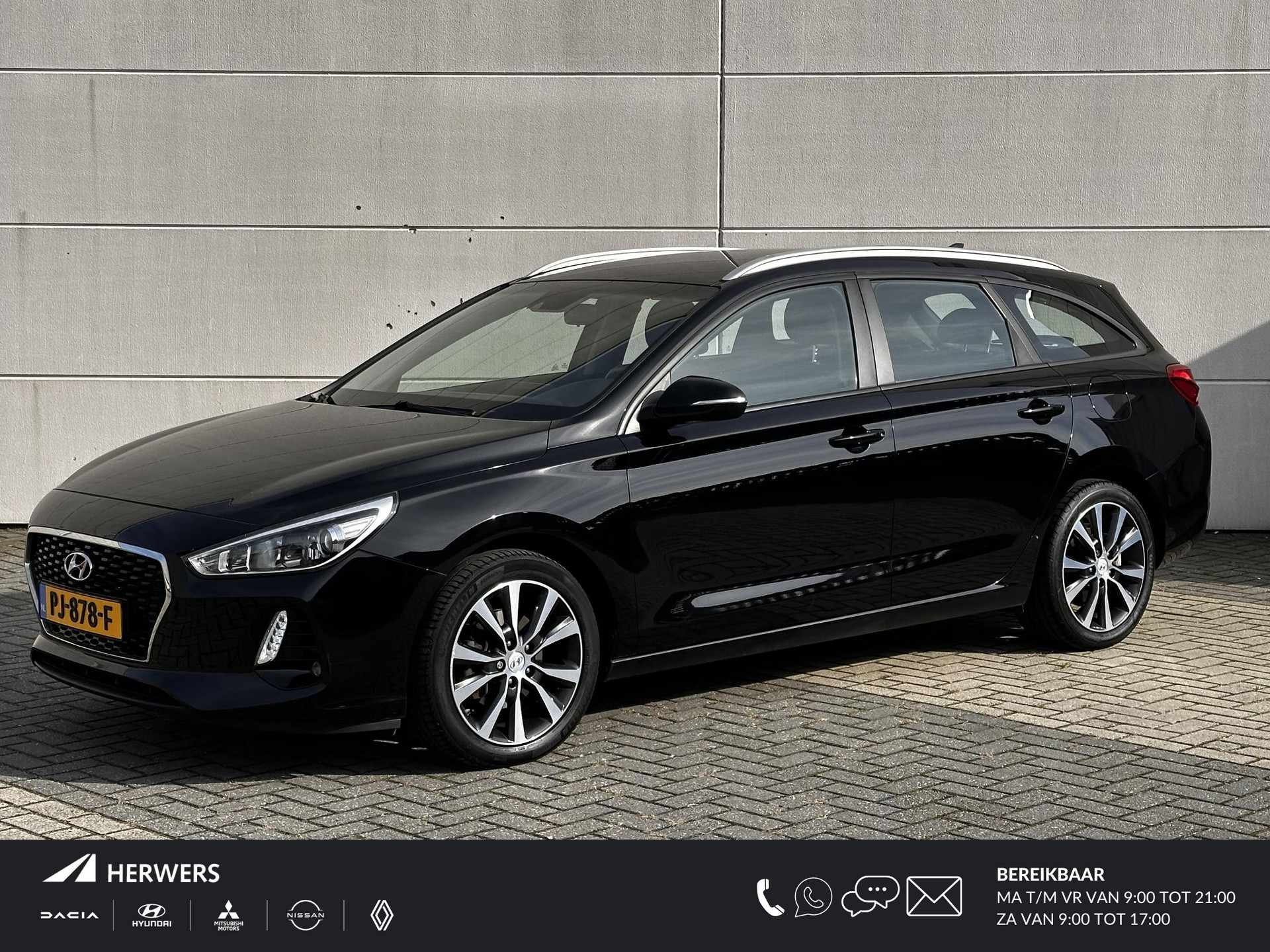 Hyundai i30 Wagon 1.4 T-GDI Comfort / Trekhaak / Climate Control / Navigatie / Apple CarPlay/Android Auto / Achteruitrijcamera / Lichtmetalen velgen / Lichtsensor /