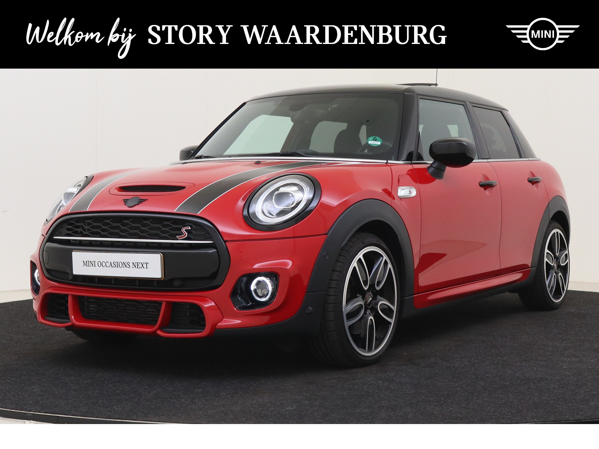 MINI Hatchback Cooper S Pepper Automaat / JCW Pakket / Panoramadak / Achteruitrijcamera / JCW Sportstoelen / Adaptieve LED / Park Assistant / Stoelverwarming