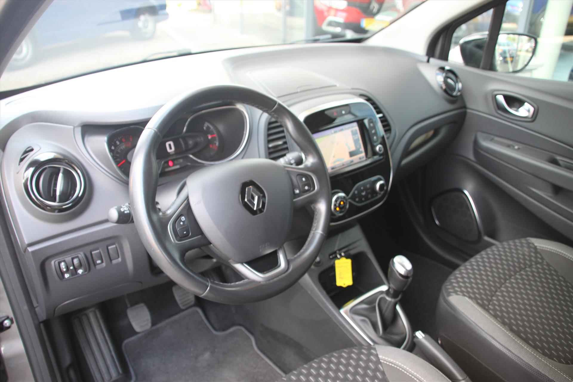 RENAULT Captur 90PK-DYNAMIQUE-46DKM-NAVI-CRUISE-CLIMA-CAMERA-PDC- - 4/22