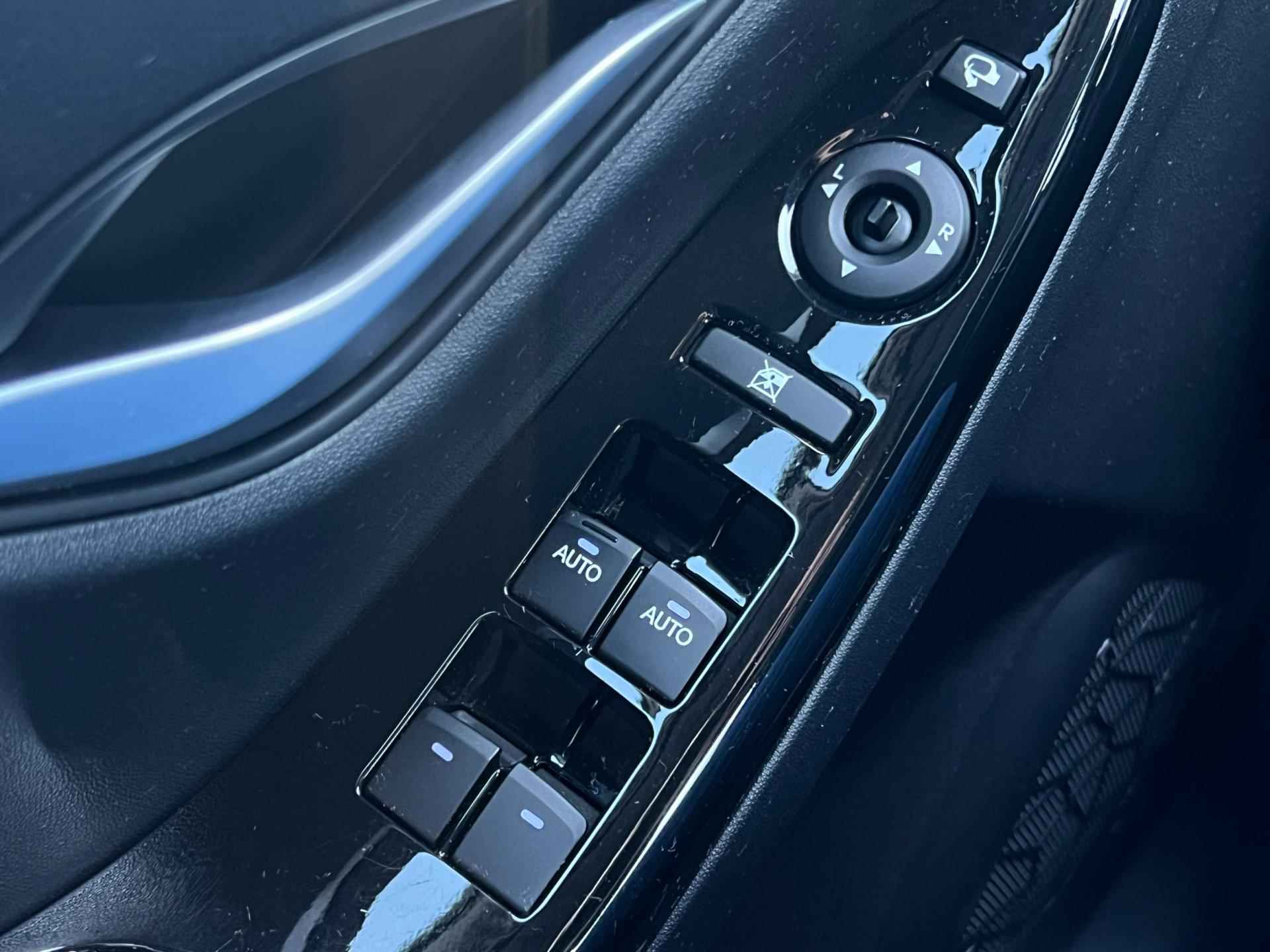 Hyundai Ix20 1.6i Go! | Parkeersensoren | 1300kg trekgewicht | Automatische airco | - 16/26