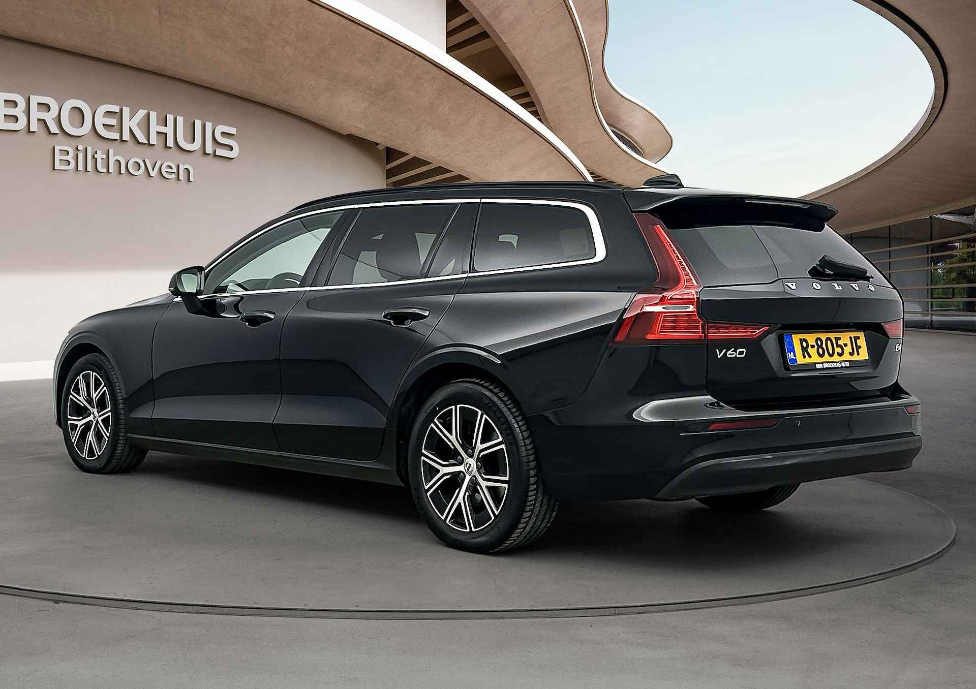 Volvo V60 B4 Core | Lederen bekleding | Stoel + Stuurverw. | Trekhaak | PDC + Camera | Trekhaak | Extra getint glas | - 5/29