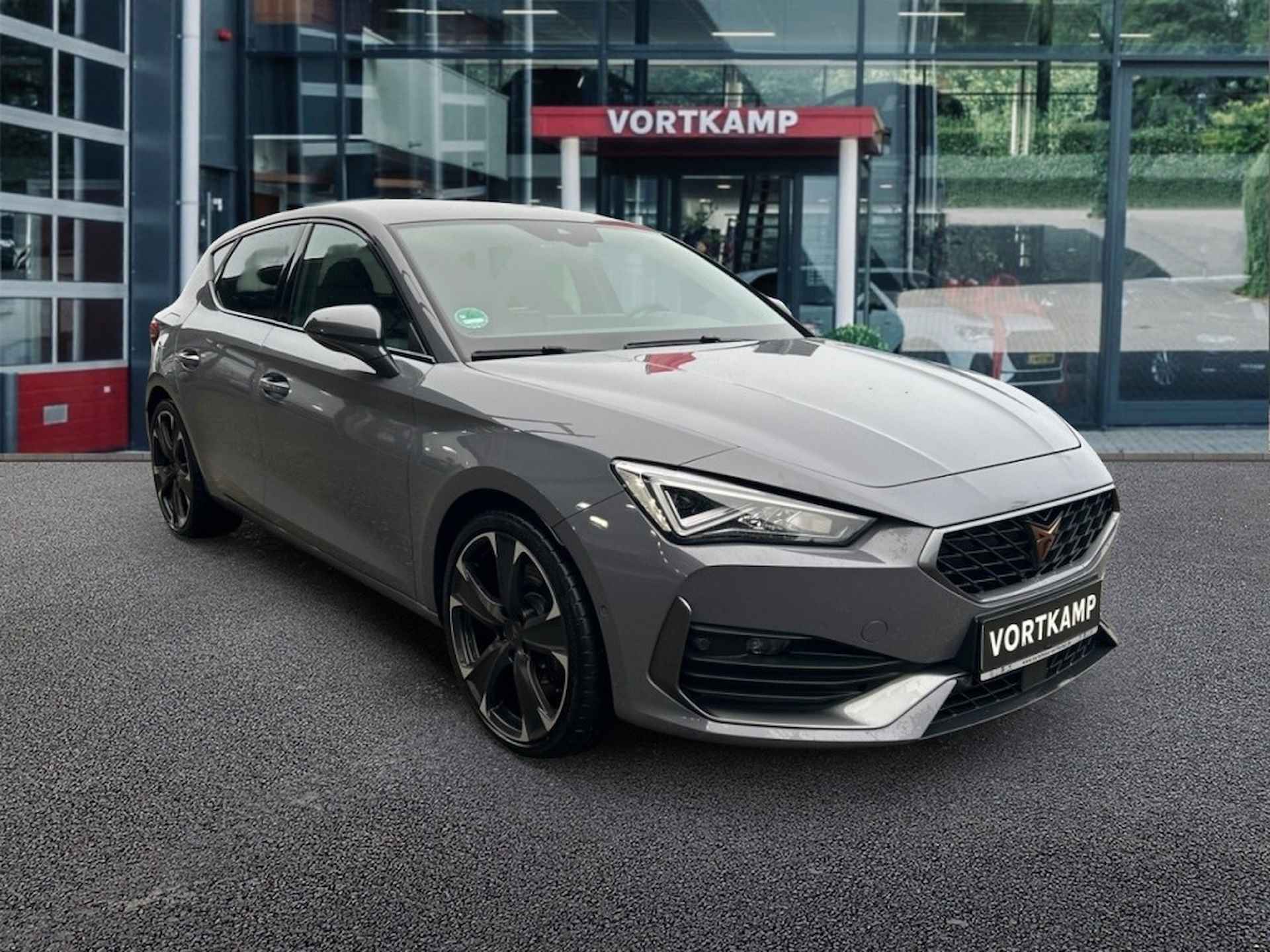 CUPRA Leon 1.4 TSI DSG VZ E-HYBRID SPORT-STUUR/CAMERA/NAVI/ACC/CARPLAY/STOE - 3/23