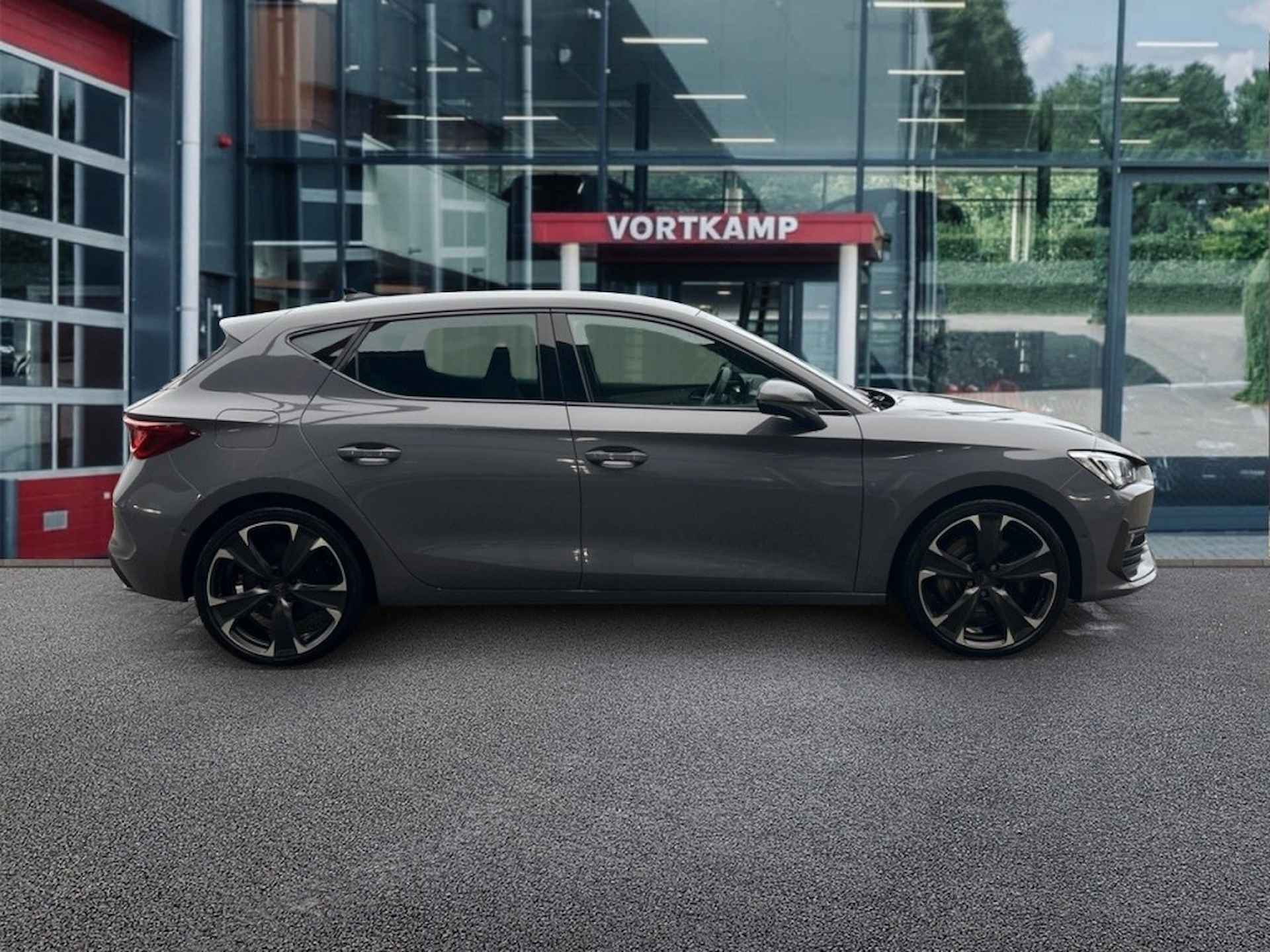 CUPRA Leon 1.4 TSI DSG VZ E-HYBRID SPORT-STUUR/CAMERA/NAVI/ACC/CARPLAY/STOE - 4/23