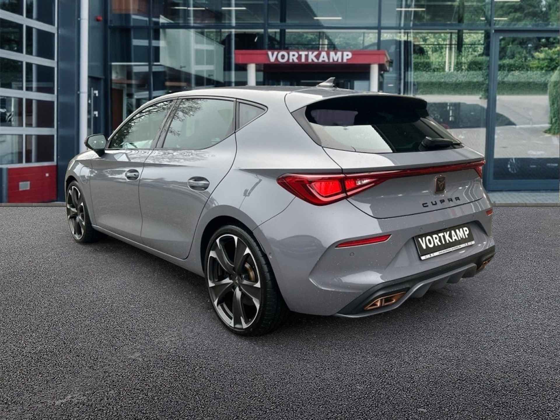 CUPRA Leon 1.4 TSI DSG VZ E-HYBRID SPORT-STUUR/CAMERA/NAVI/ACC/CARPLAY/STOE - 7/23