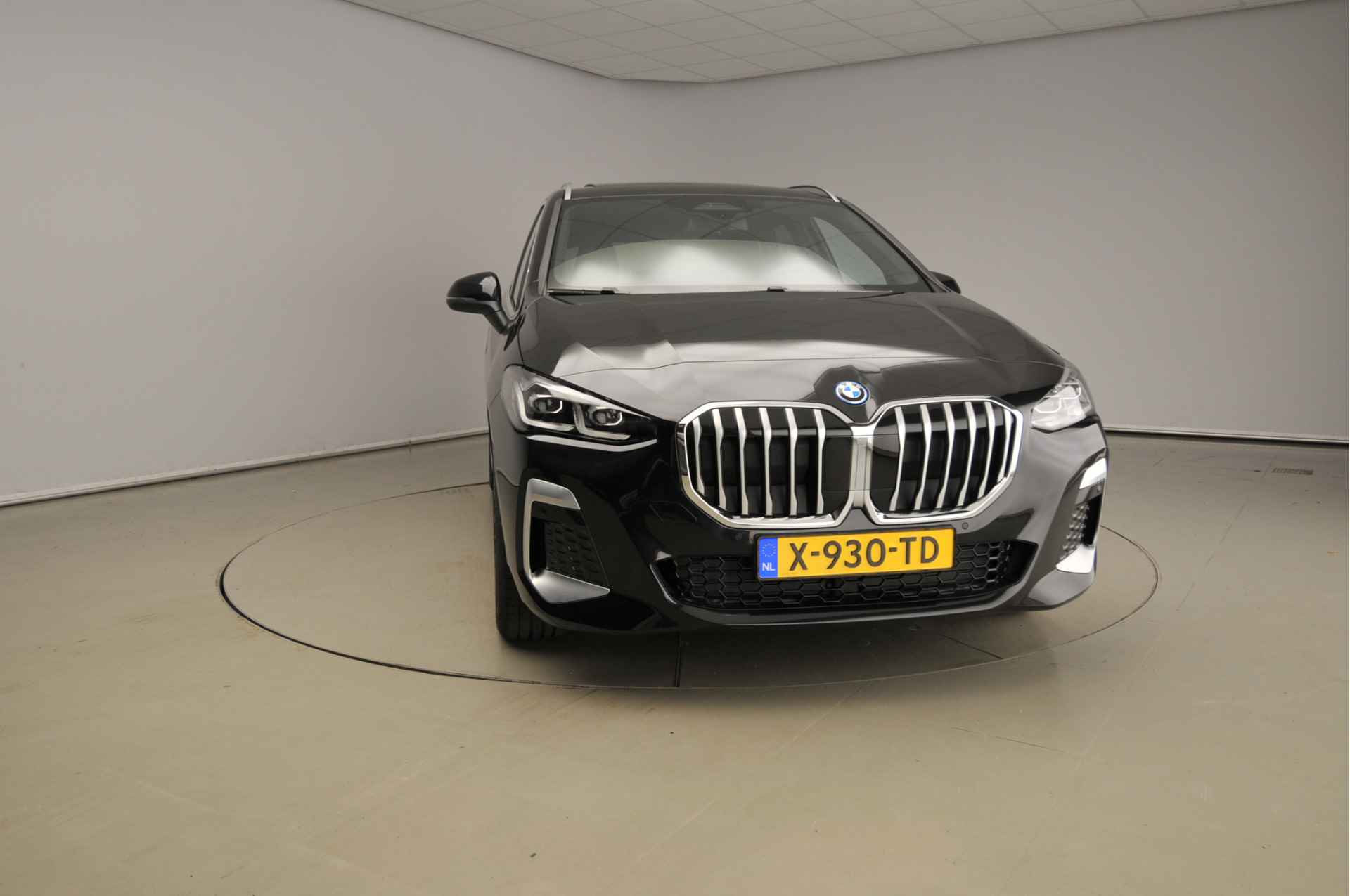 BMW 2 Serie Active Tourer 225e xDrive M-Sportpakket / LED / Navigatie / Trekhaak / Schuifdak / Keyles go / Sportstoelen / DAB / Harman-kardon sound / Alu 19 inch - 6/39