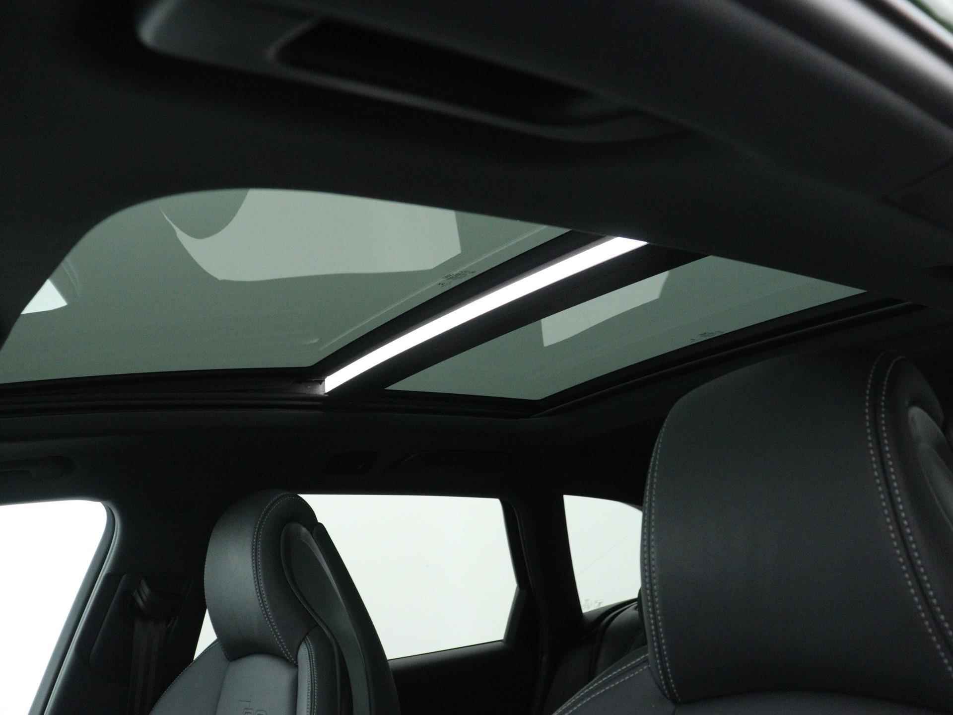 Audi RS4 Avant 2.9 TFSI RS 4 quattro 450 PK | Beschikbaar op afspraak | Automaat | Led | Memory | Getint glas | Bang & Olufsen | Panoramadak | Camera | Stoelverwarming | Cruise control | Elektrische Kofferklep | Lichtmetalen velgen | - 27/37