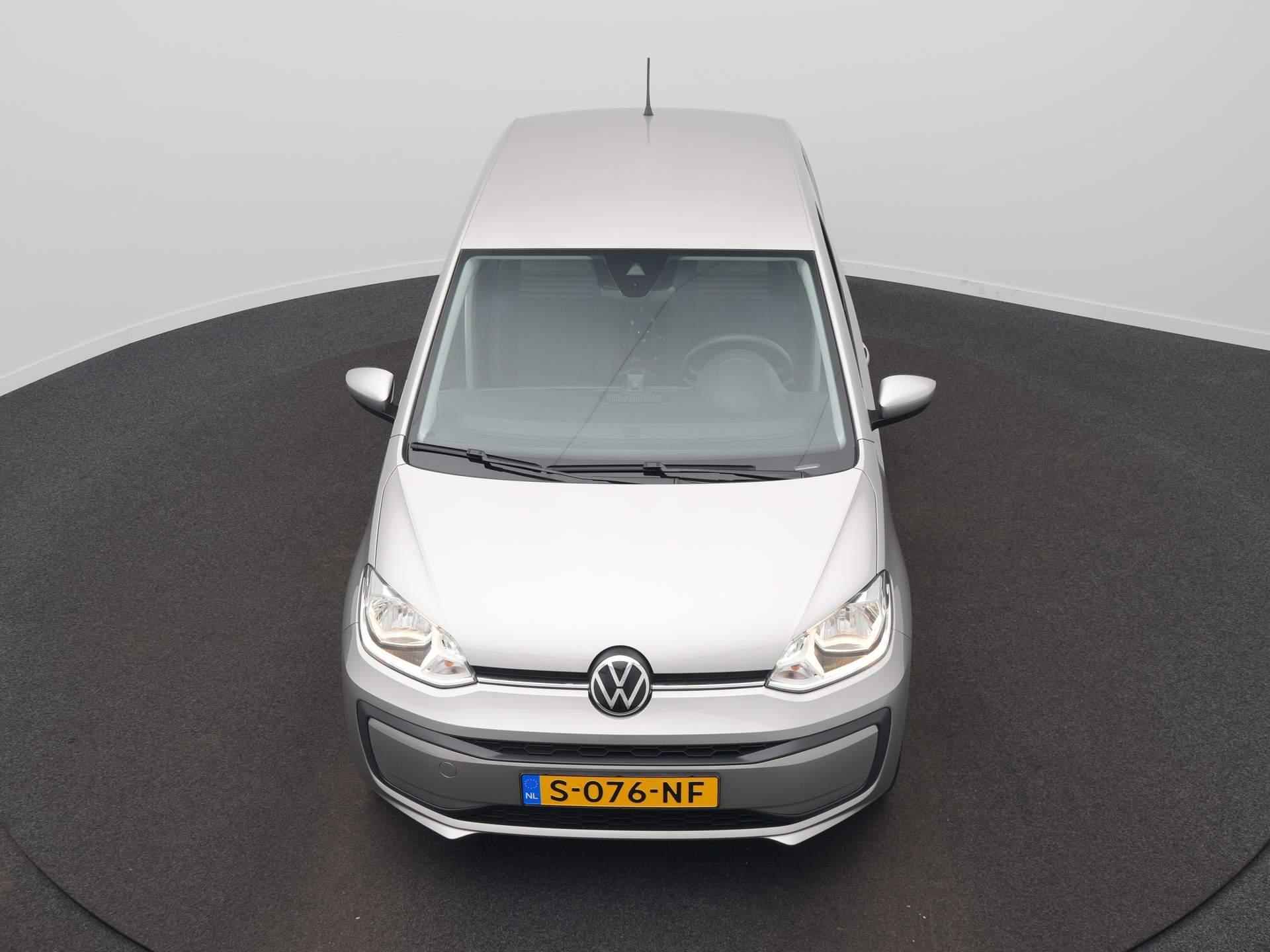 Volkswagen Up! 1.0 Clima / Camera / Metallic - 11/29