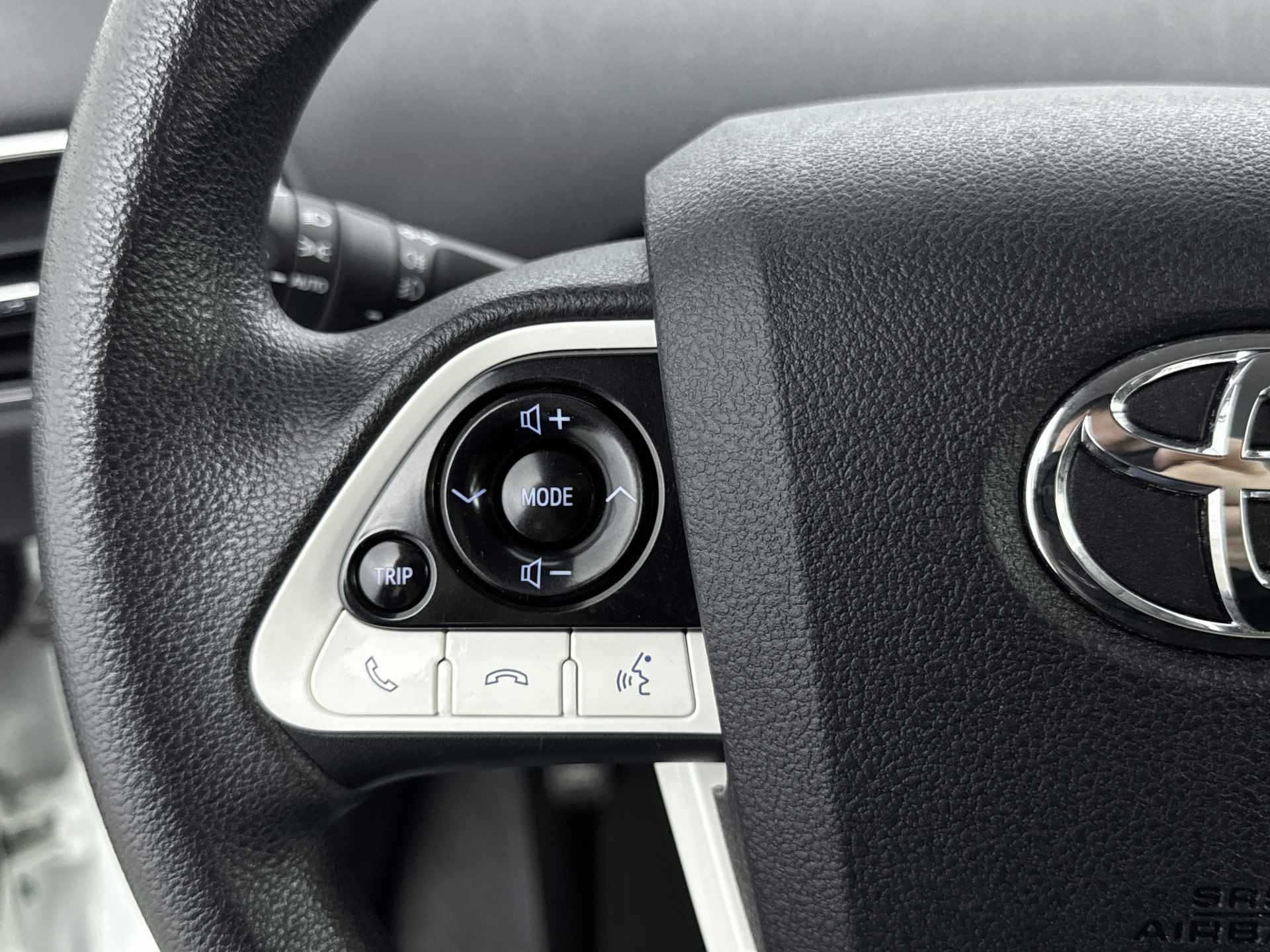 Toyota Prius 1.8 Aspiration | Adaptive cruise control | Dab | Lane keep assist | - 20/38