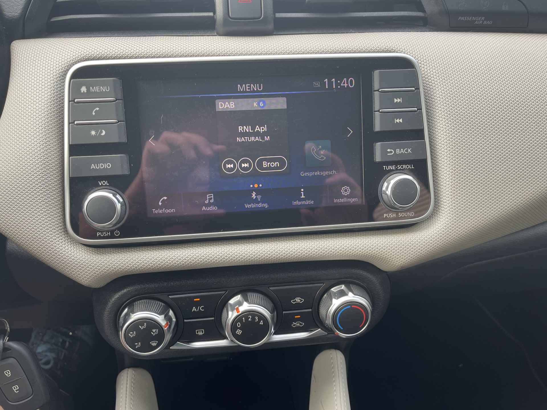 Nissan Micra 1.0 IG-T Acenta Automaat / NL-Auto / Apple/Android Carplay / DAB radio / Cruise control / parkeersensoren - 18/20