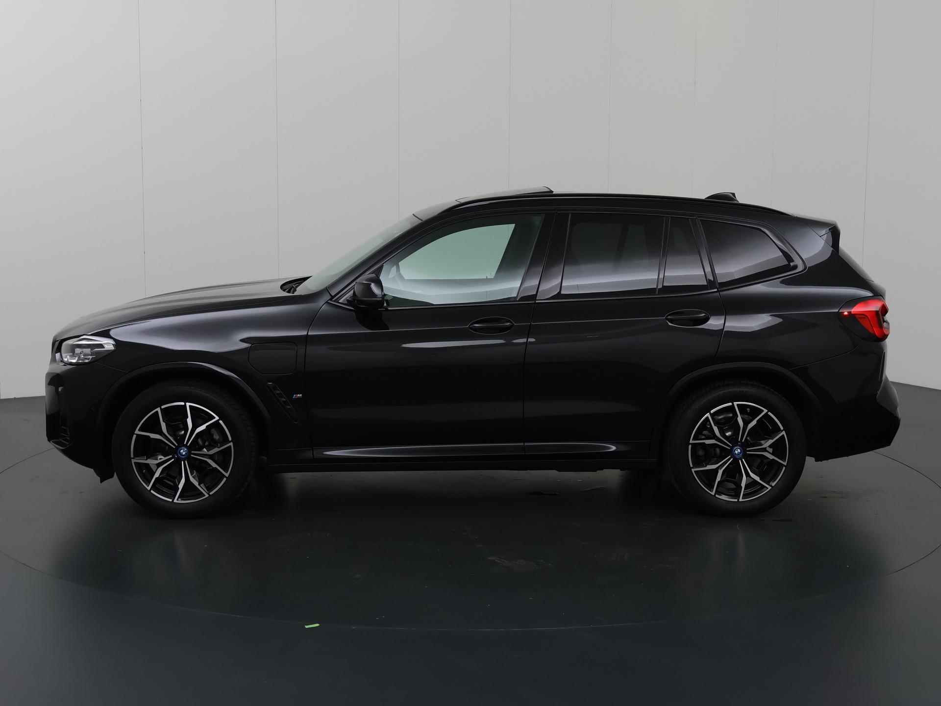 BMW X3 xDrive30e High Executive M-Sport  | M-Sport | FaceLift | Sportstoelen | ShadowLine | Harman/Kardon | HUD | Camera | Apple CarPlay | Panoramadak | Stoelverw. | Ele. verstelbare stoelen + Geheugen | - 6/56