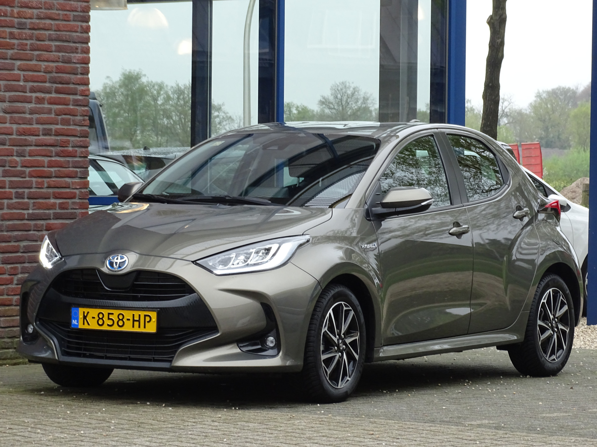 Toyota Yaris 1.5 Hybrid First Edition bij viaBOVAG.nl