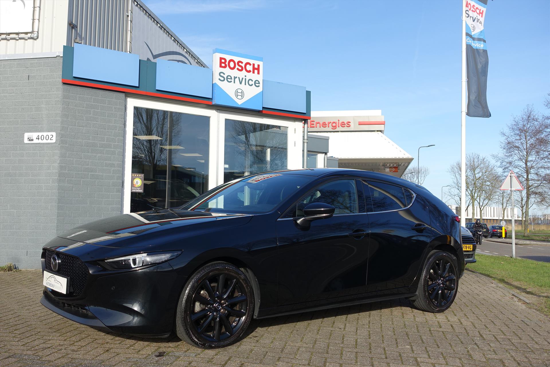 Mazda 3 Skyactiv-X 186pk Luxury | LED | NAVI | STOELVERW | CAMERA bij viaBOVAG.nl