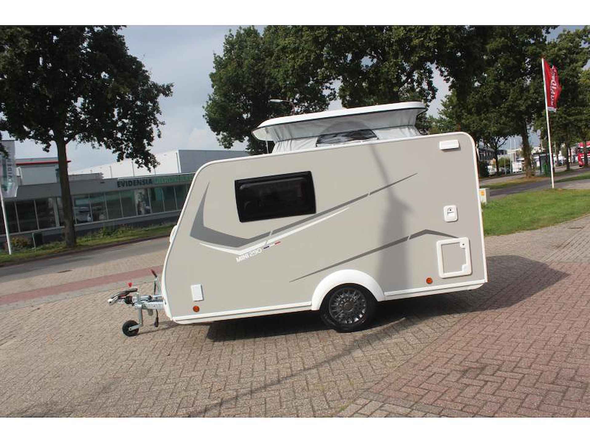 Trigano Mini Freestyle 290 Nu binnen in Nieuweg - 4/15