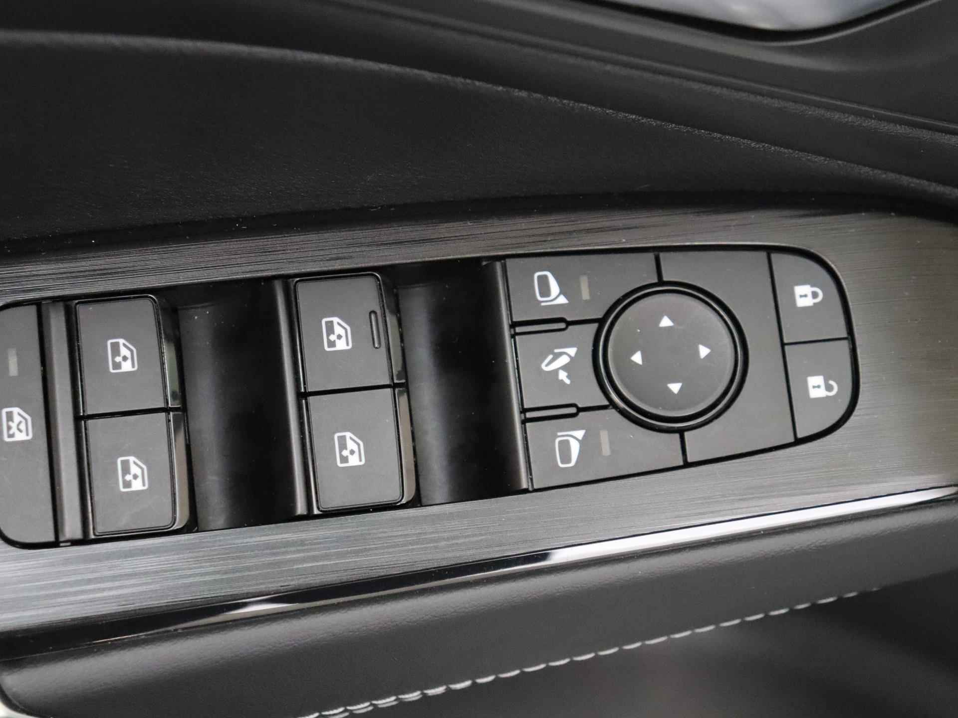 Nissan Qashqai 1.3 MHEV Xtronic N-Connecta | Panoramadak | Camera's rondom | Apple carplay | Automaat - 24/28
