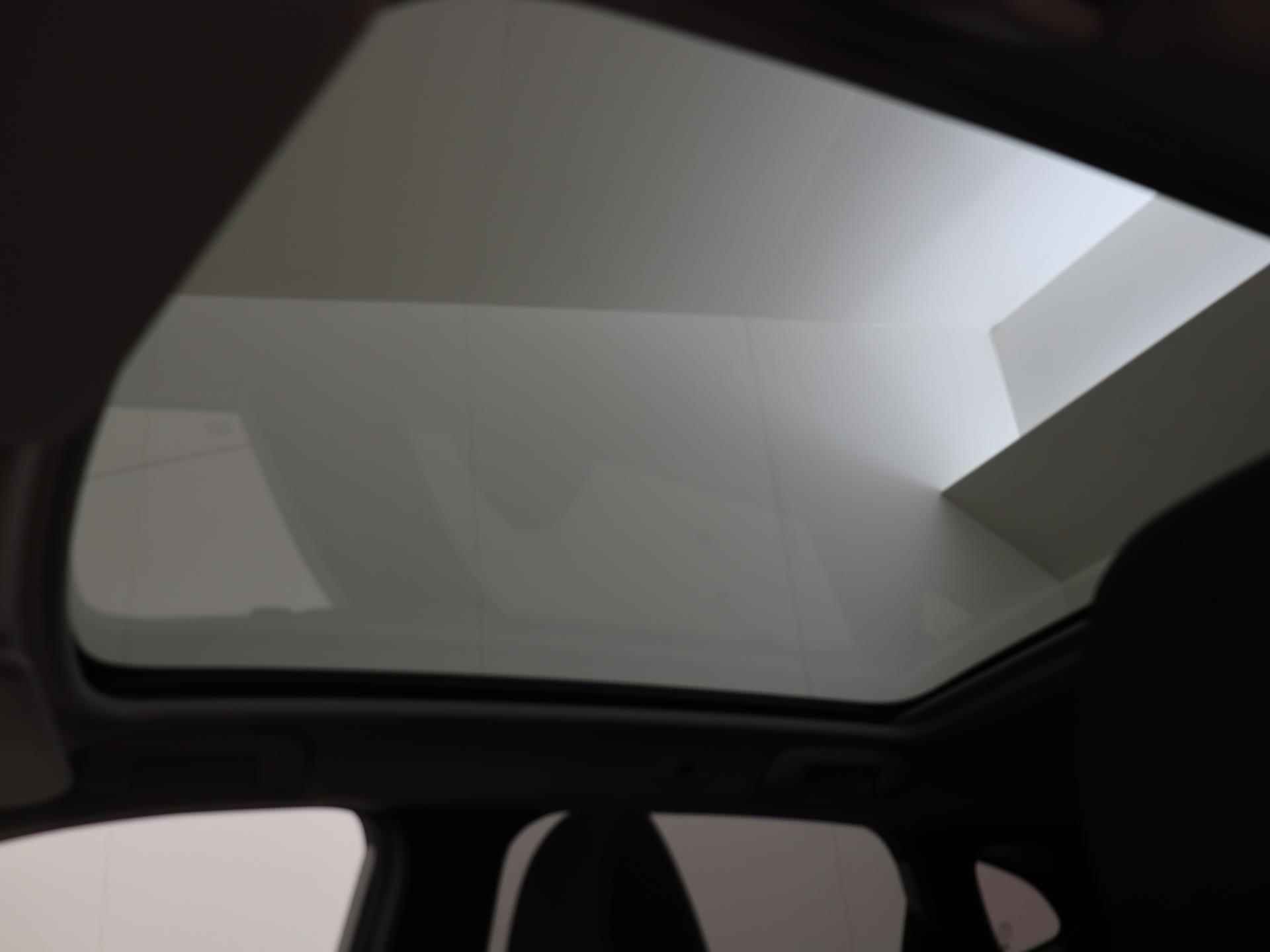 Nissan Qashqai 1.3 MHEV Xtronic N-Connecta | Panoramadak | Camera's rondom | Apple carplay | Automaat - 25/28