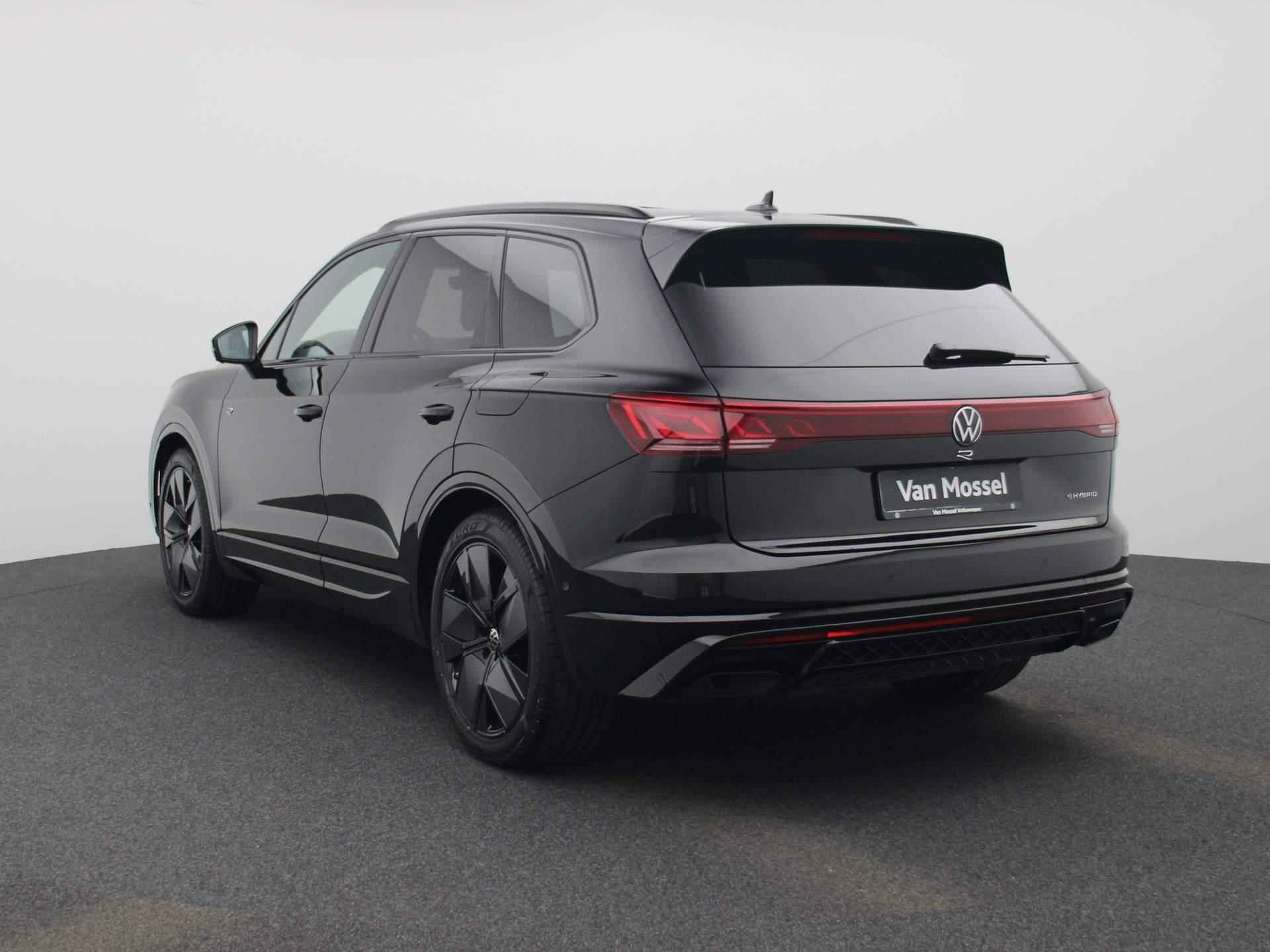 Volkswagen Touareg 3.0 TSi eHybrid 4MOTION R 462 PK | R-Line | Night Vision | Servosluiting Portieren | Head-up display | Black Style Sound System "Dynaudio | Lederen Interieur | Panorama dak - 3/54