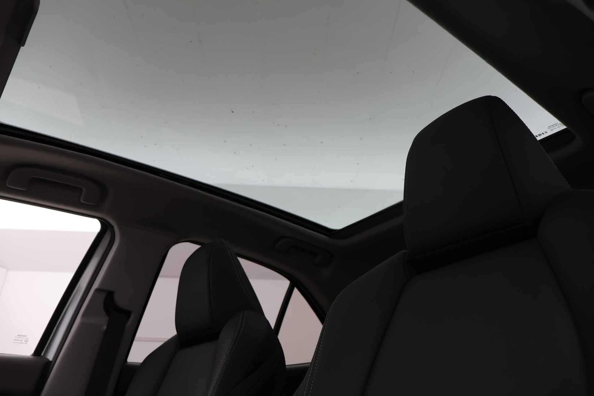 Toyota Yaris Cross 1.5 Hybrid Executive Panoramadak Dodehoek Head-Up Display - 5/38