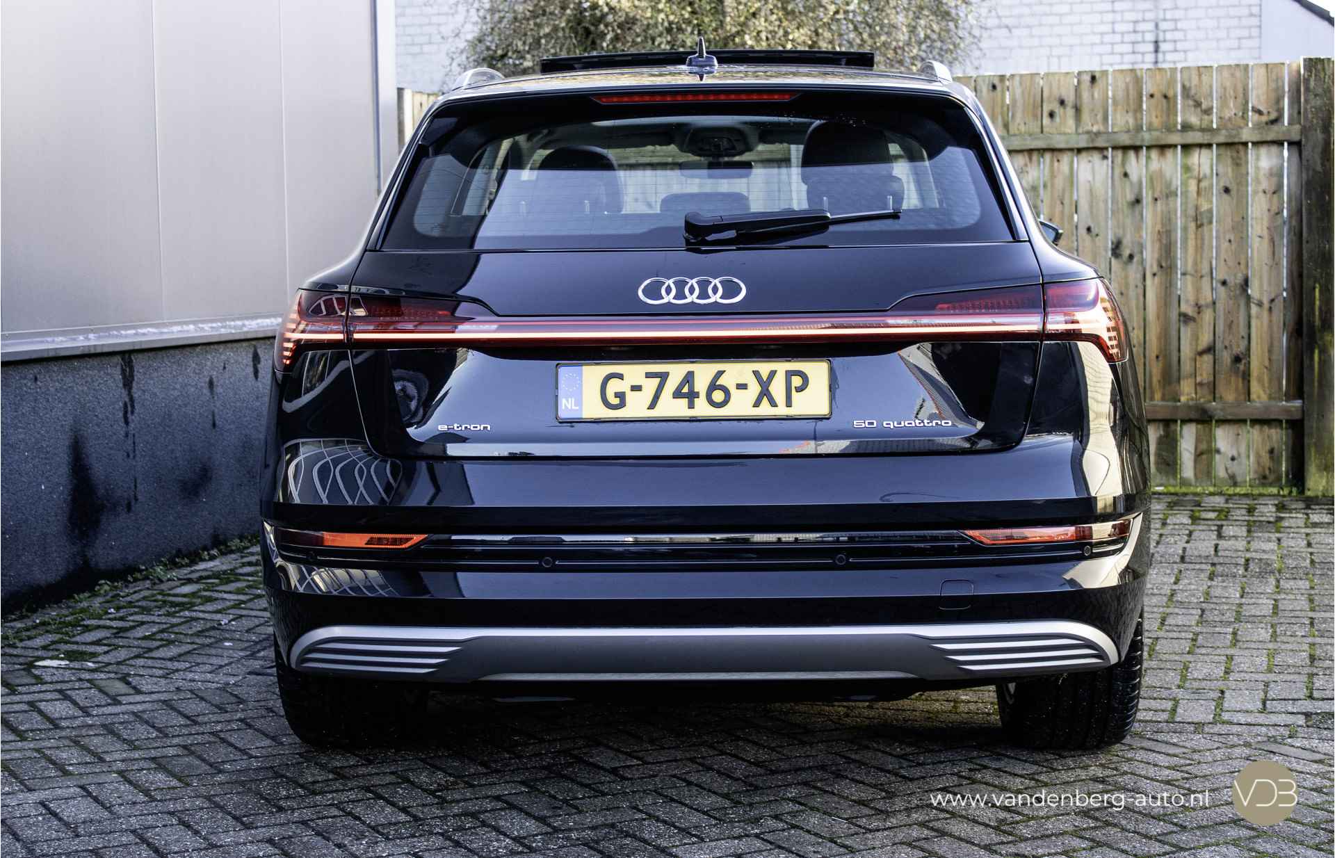 Audi e-tron 50 quattro Launch edition PANO LEER Origineel NL - 2/13