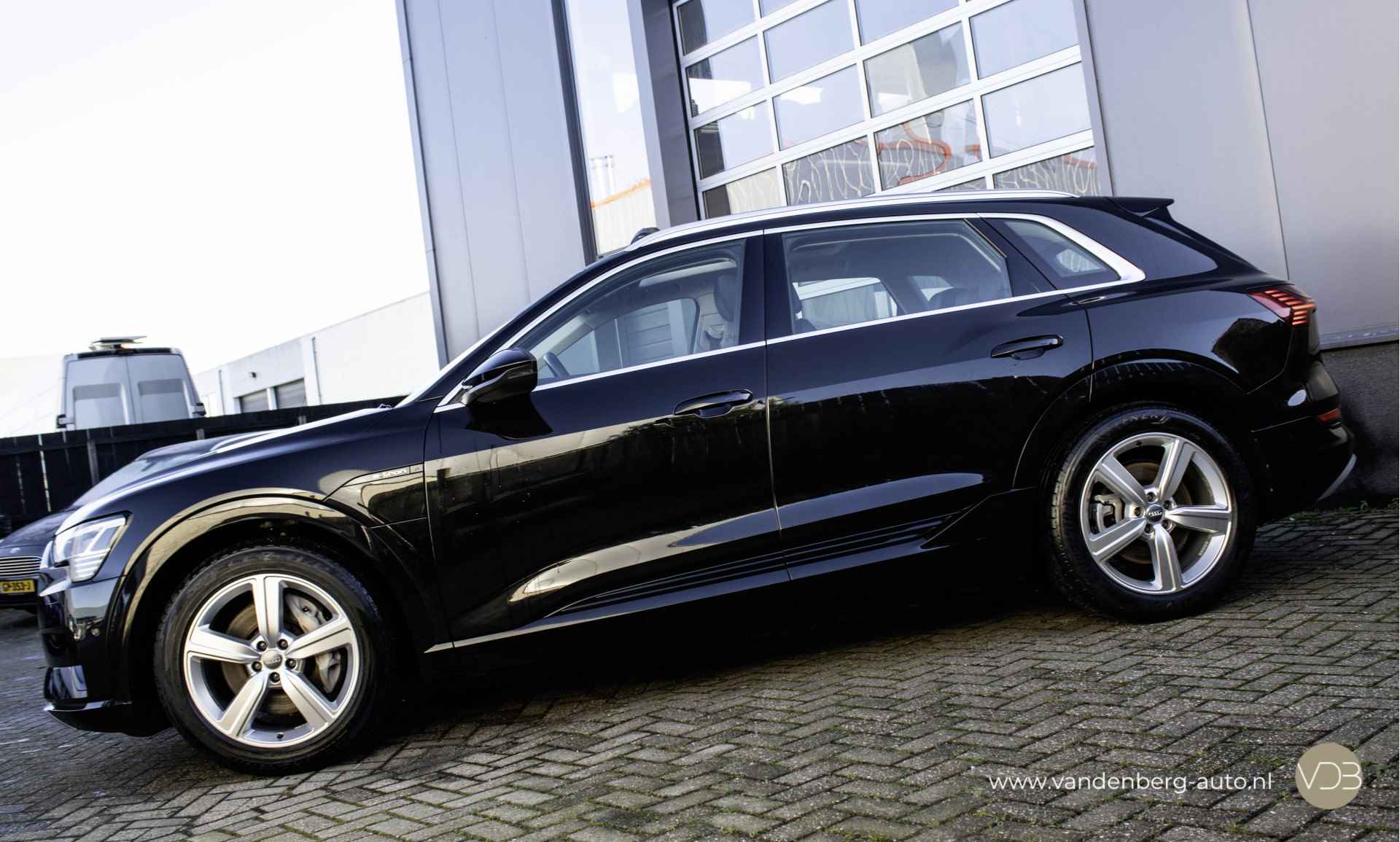 Audi e-tron 50 quattro Launch edition PANO LEER Origineel NL - 5/13