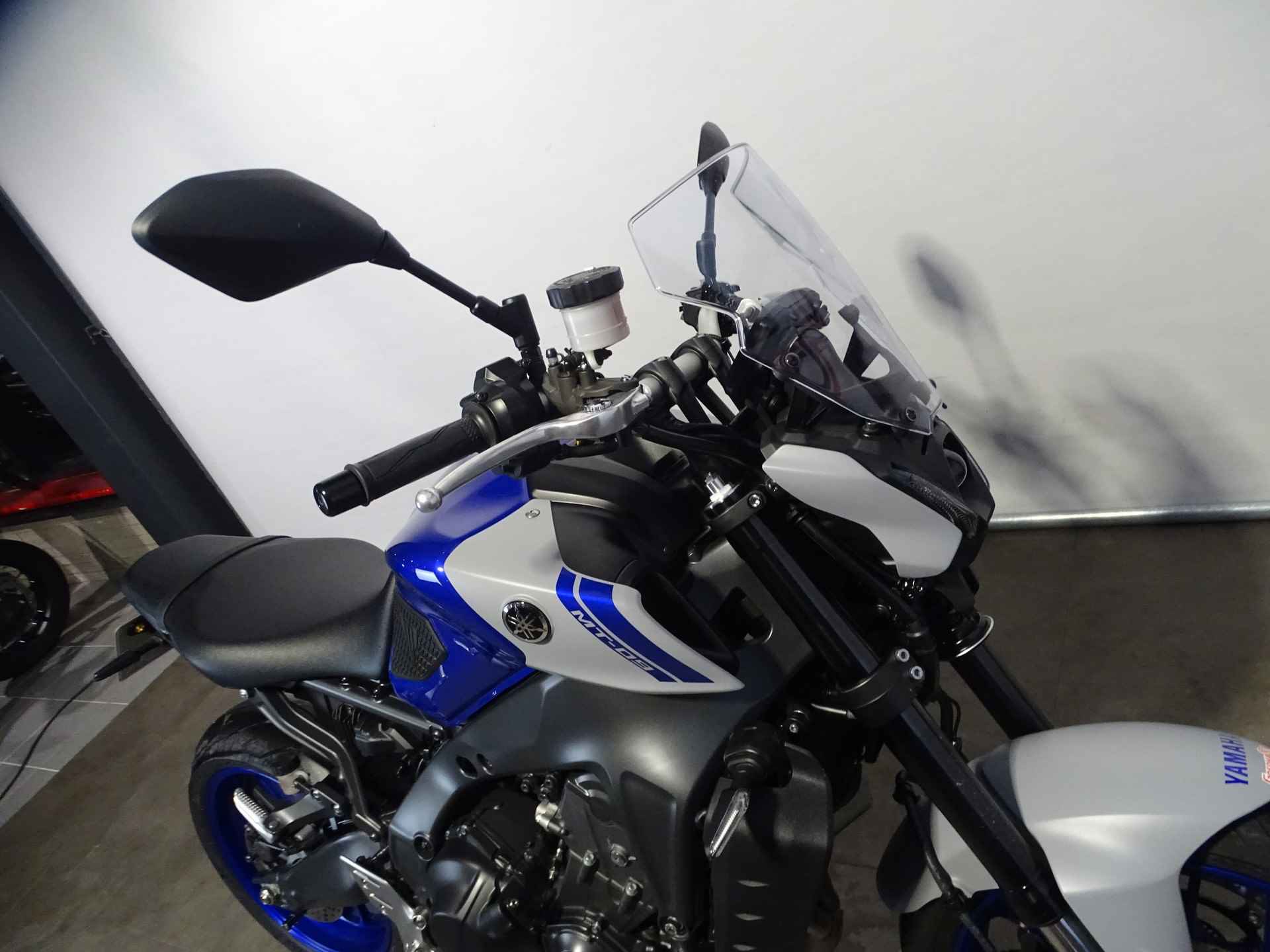 Yamaha MT-09 ABS - 2/9