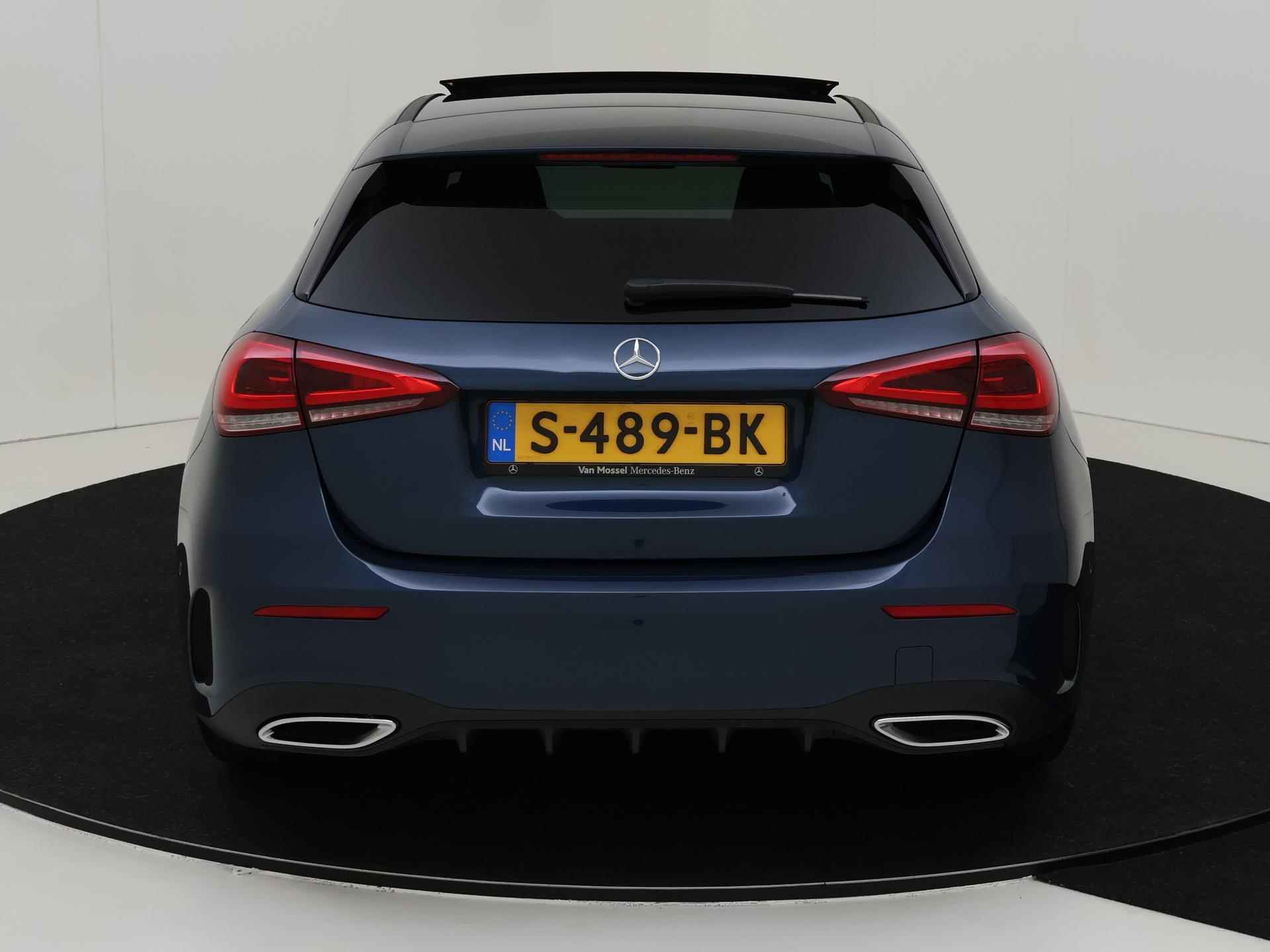 Mercedes-Benz A-Klasse 180 AMG Line / Night-Pakket / 360Graden-camera / Stoelverwarming / Panaroma-schuifdak / Headup-Display / Keyless-Go / - 8/31