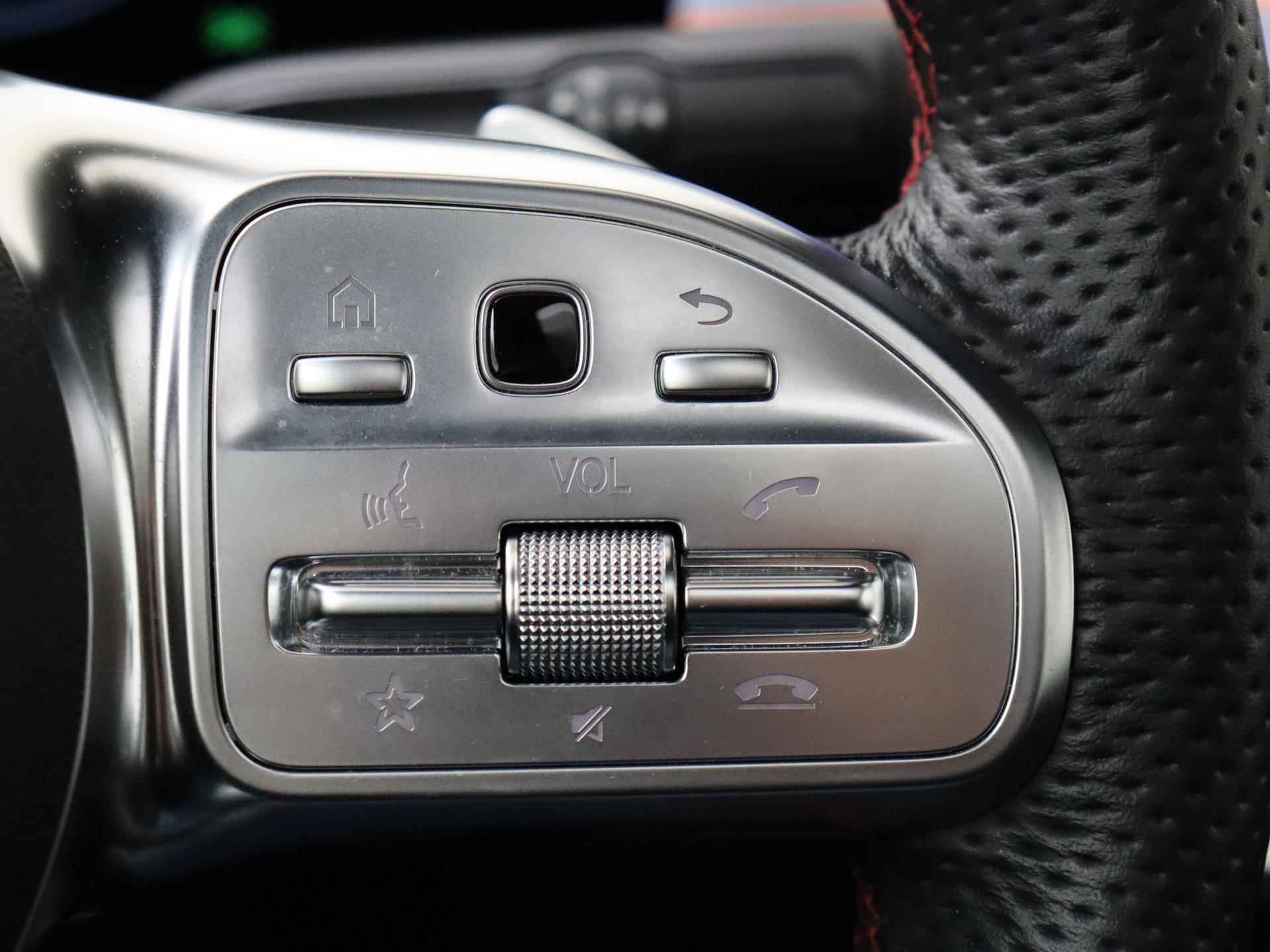 Mercedes-Benz A-Klasse 180 AMG Line / Night-Pakket / 360Graden-camera / Stoelverwarming / Panaroma-schuifdak / Headup-Display / Keyless-Go / - 15/31