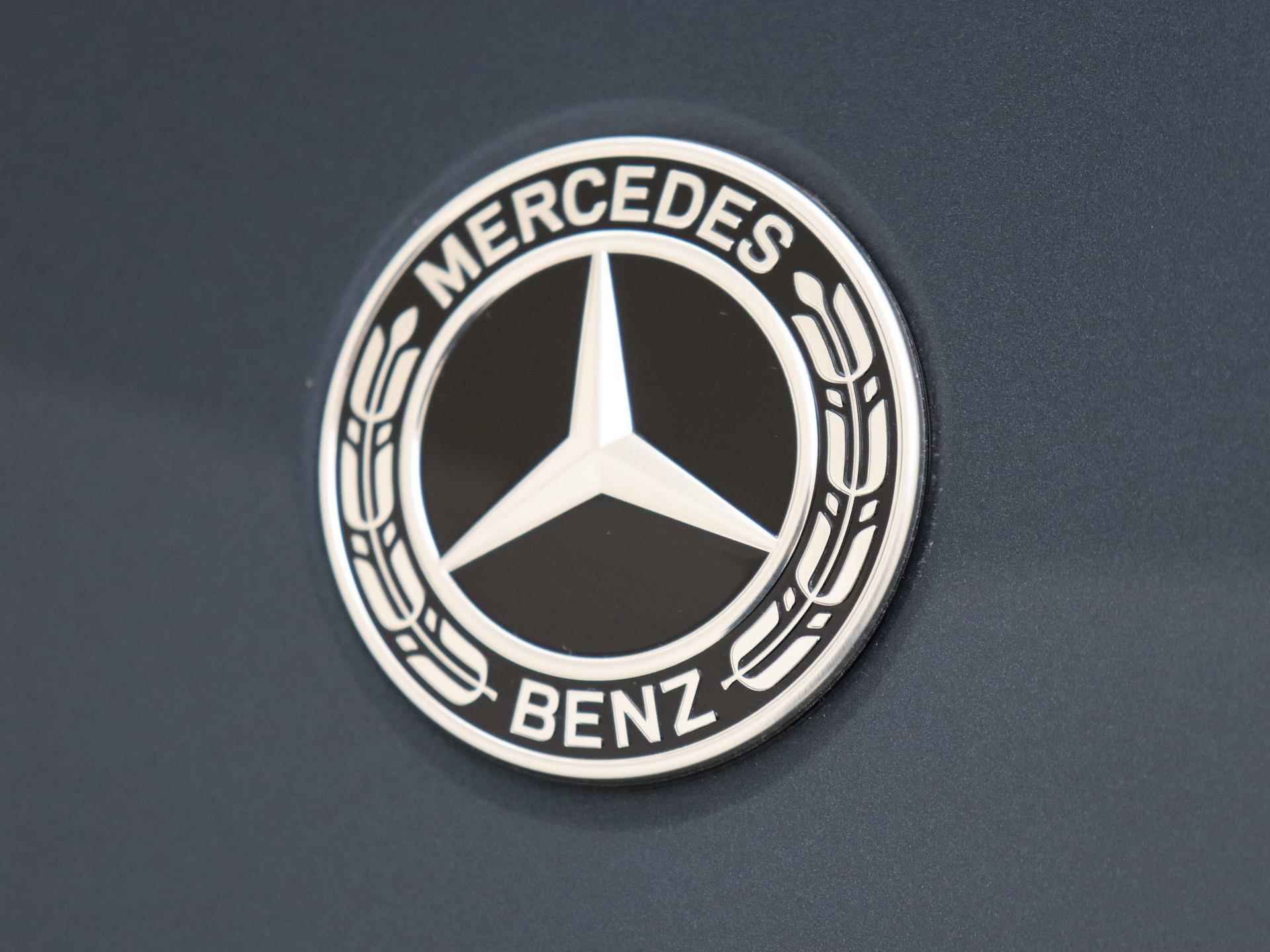 Mercedes-Benz A-Klasse 180 AMG Line / Night-Pakket / 360Graden-camera / Stoelverwarming / Panaroma-schuifdak / Headup-Display / Keyless-Go / - 30/31
