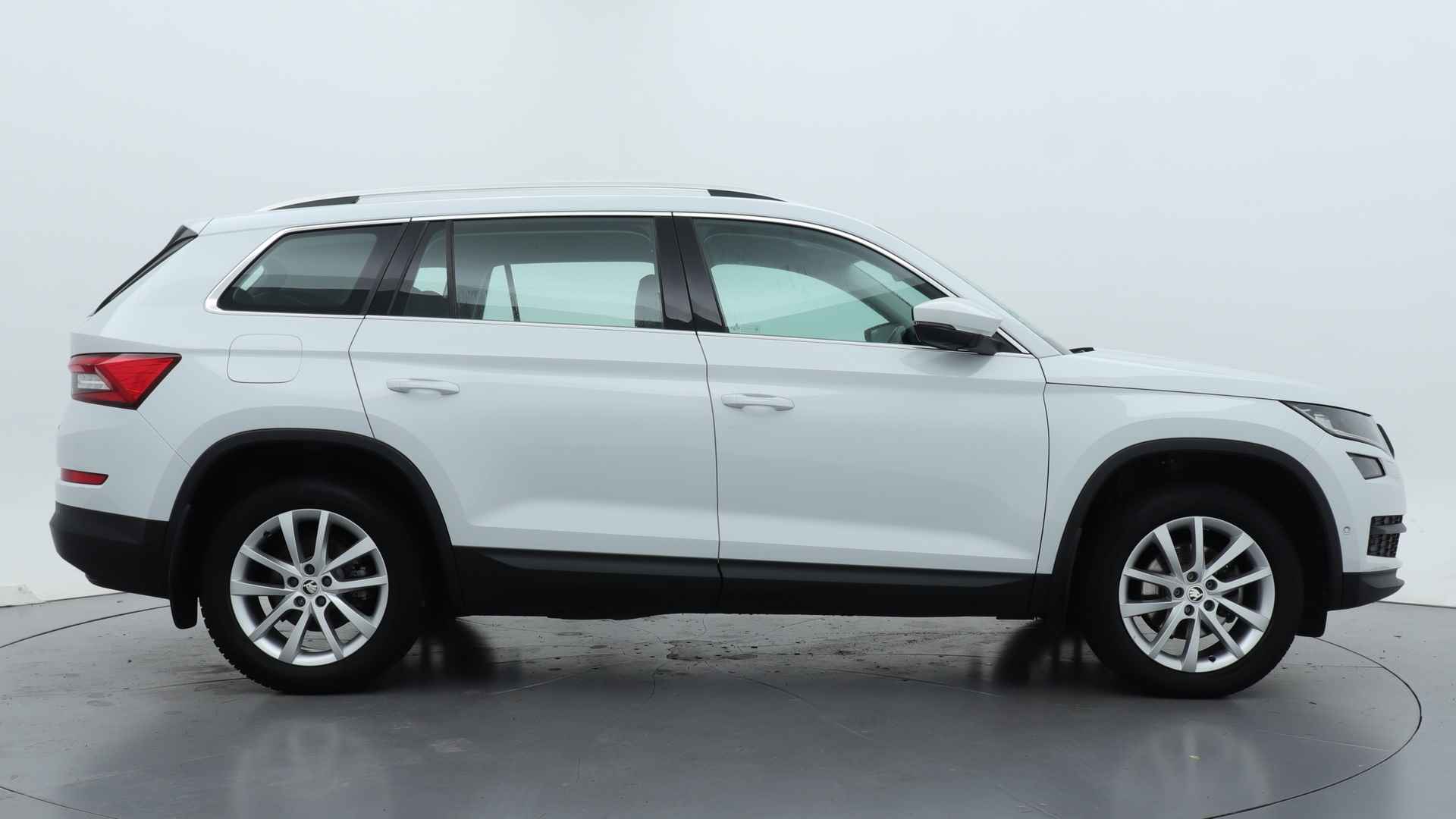 Škoda Kodiaq 1.5 TSI 150pk Style Business DSG / Navigatie / Stoelverwarming / Camera / Xenon - 4/34