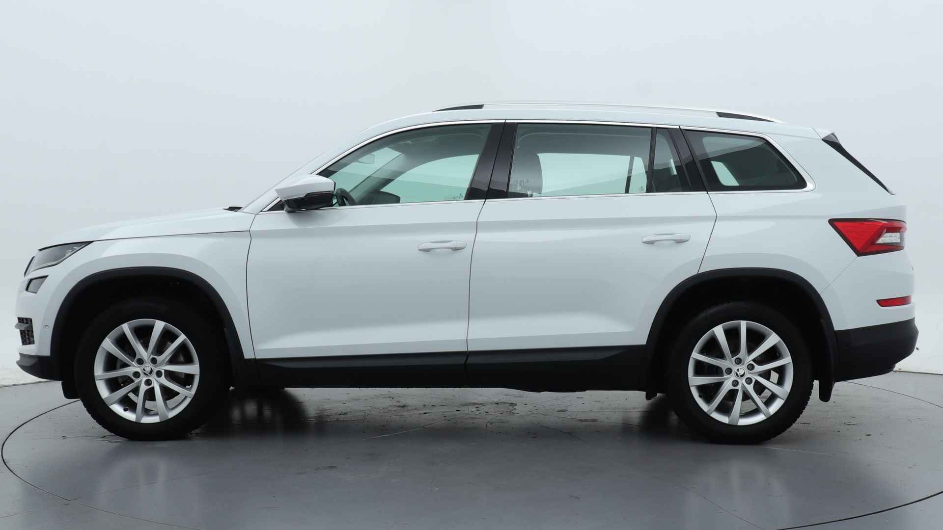 Škoda Kodiaq 1.5 TSI 150pk Style Business DSG / Navigatie / Stoelverwarming / Camera / Xenon - 8/34