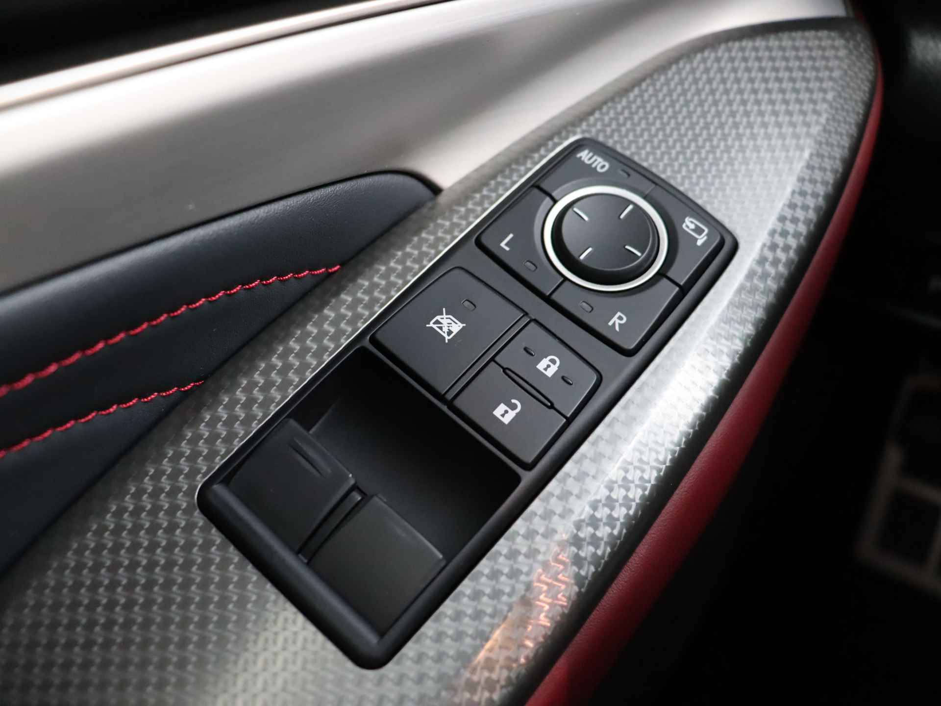 Lexus RC 300h F Sport Line | Adaptief Demping Systeem | Stoelverwarming en - Ventilatie | DAB+ | - 30/42