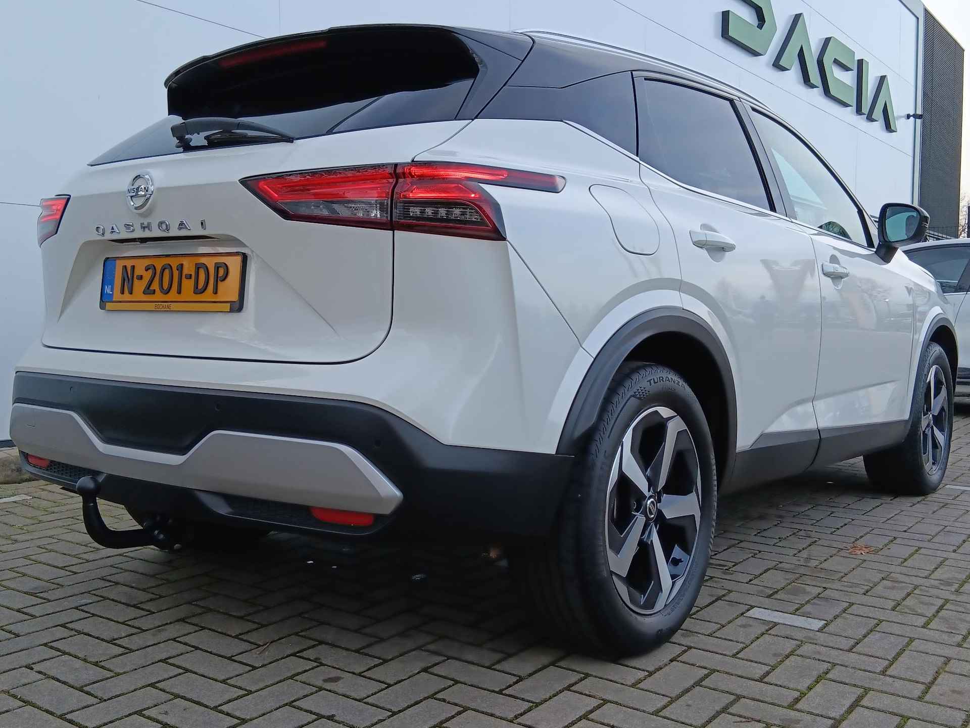 Nissan Qashqai 1.3 MHEV 158 Xtronic Premiere Edition | Trekhaak - 32/39