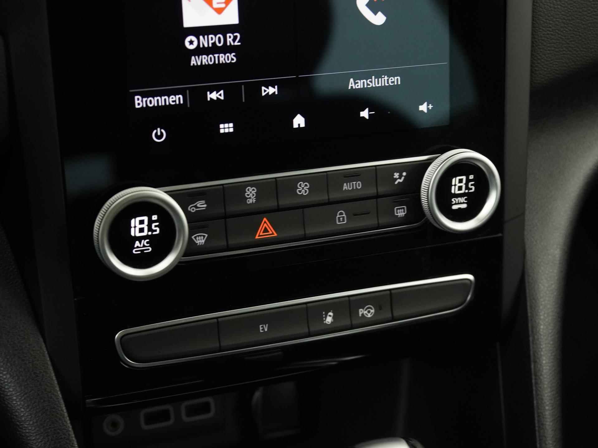 Renault Mégane Estate 1.6 E-Tech Plug-In Hybrid 160 Intens | LED | Camera | Head-up  | 9,3" Easy Link | - 10/38