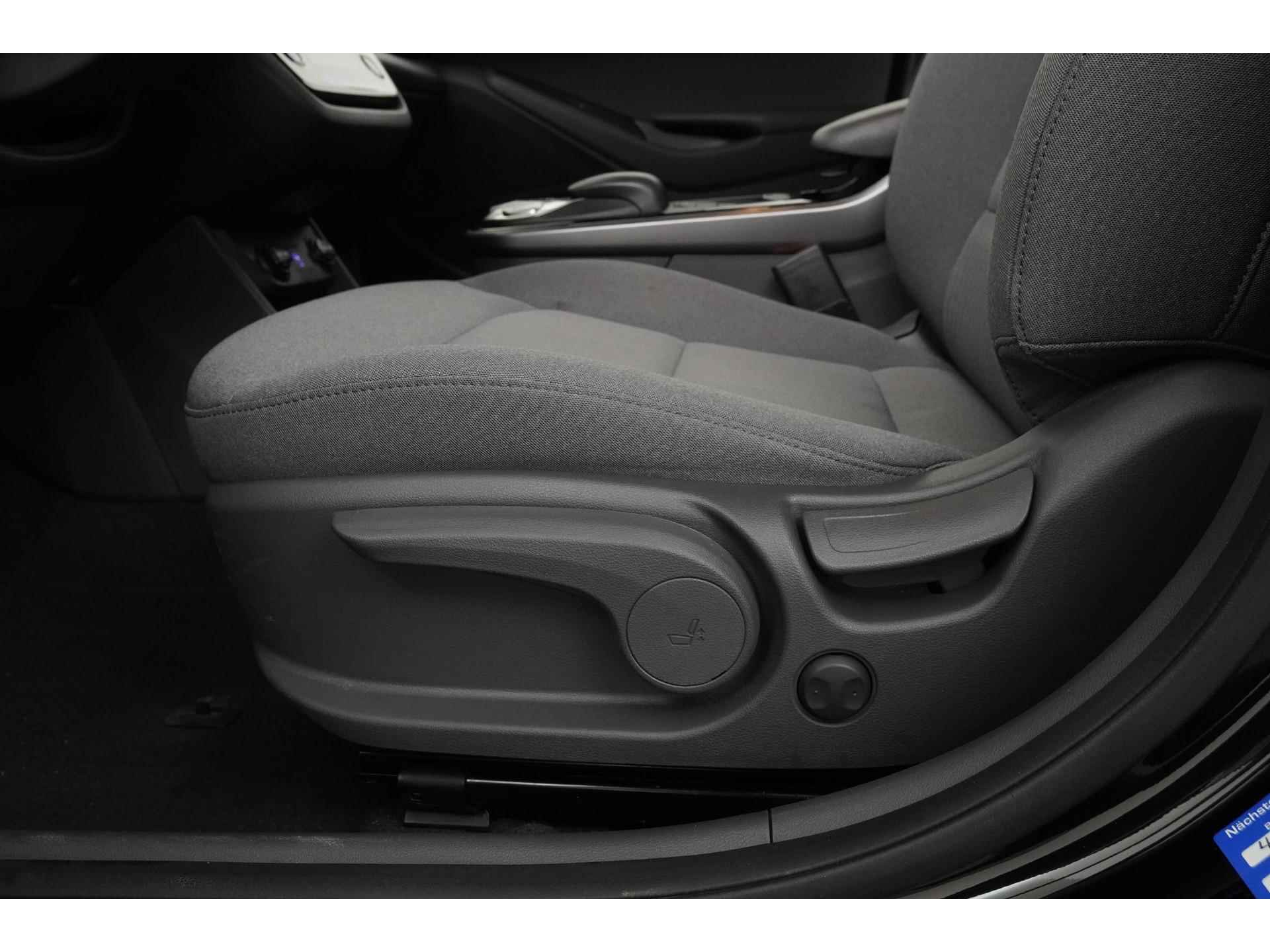 Hyundai IONIQ EV 38 kWh | na subsidie 17695 | Apple Carplay | Zondag Open! - 28/39
