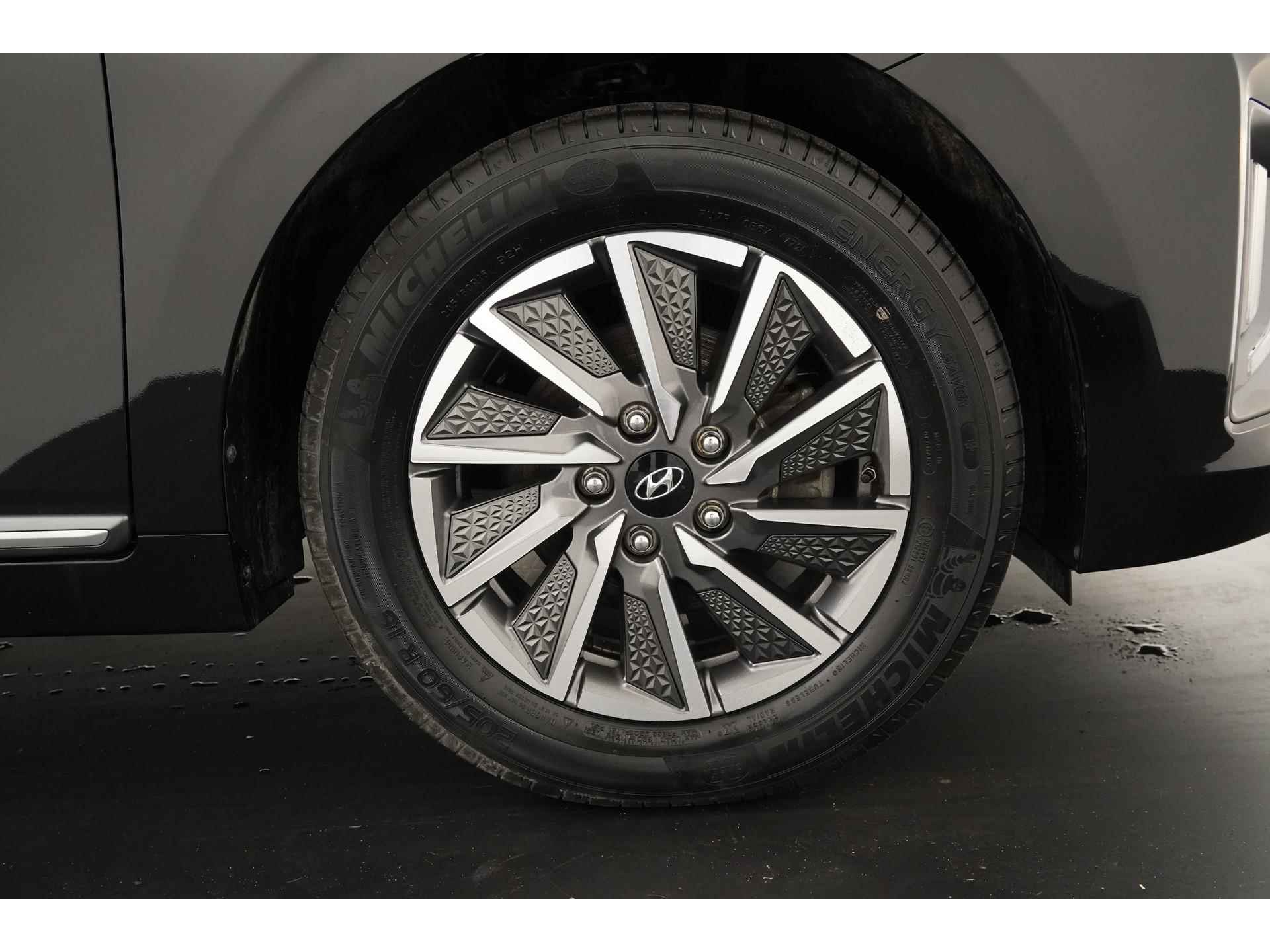 Hyundai IONIQ EV 38 kWh | na subsidie 17695 | Apple Carplay | Zondag Open! - 31/39