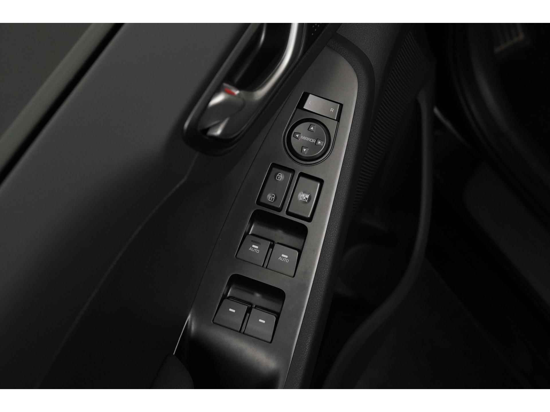Hyundai IONIQ EV 38 kWh | na subsidie 17695 | Apple Carplay | Zondag Open! - 34/39