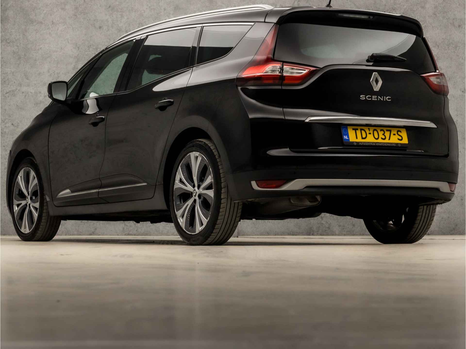 Renault Grand Scénic 1.3 TCe Intens 7 Persoons (APPLE CARPLAY, NAVIGATIE, CLIMATE, GETINT GLAS, LEDER, SPORTSTOELEN, CRUISE, KEYLESS, LANE ASSIST, NIEUWSTAAT) - 3/33