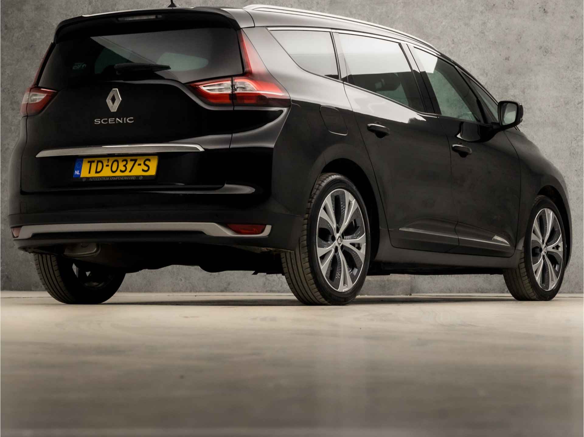 Renault Grand Scénic 1.3 TCe Intens 7 Persoons (APPLE CARPLAY, NAVIGATIE, CLIMATE, GETINT GLAS, LEDER, SPORTSTOELEN, CRUISE, KEYLESS, LANE ASSIST, NIEUWSTAAT) - 5/33