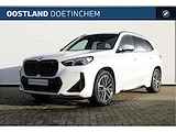 BMW iX1 xDrive30 M Sport / Panoramadak / Sportstoelen / Adaptieve LED / Parking Assistant Plus / Adaptief M Onderstel / Head-Up / Comfort Access