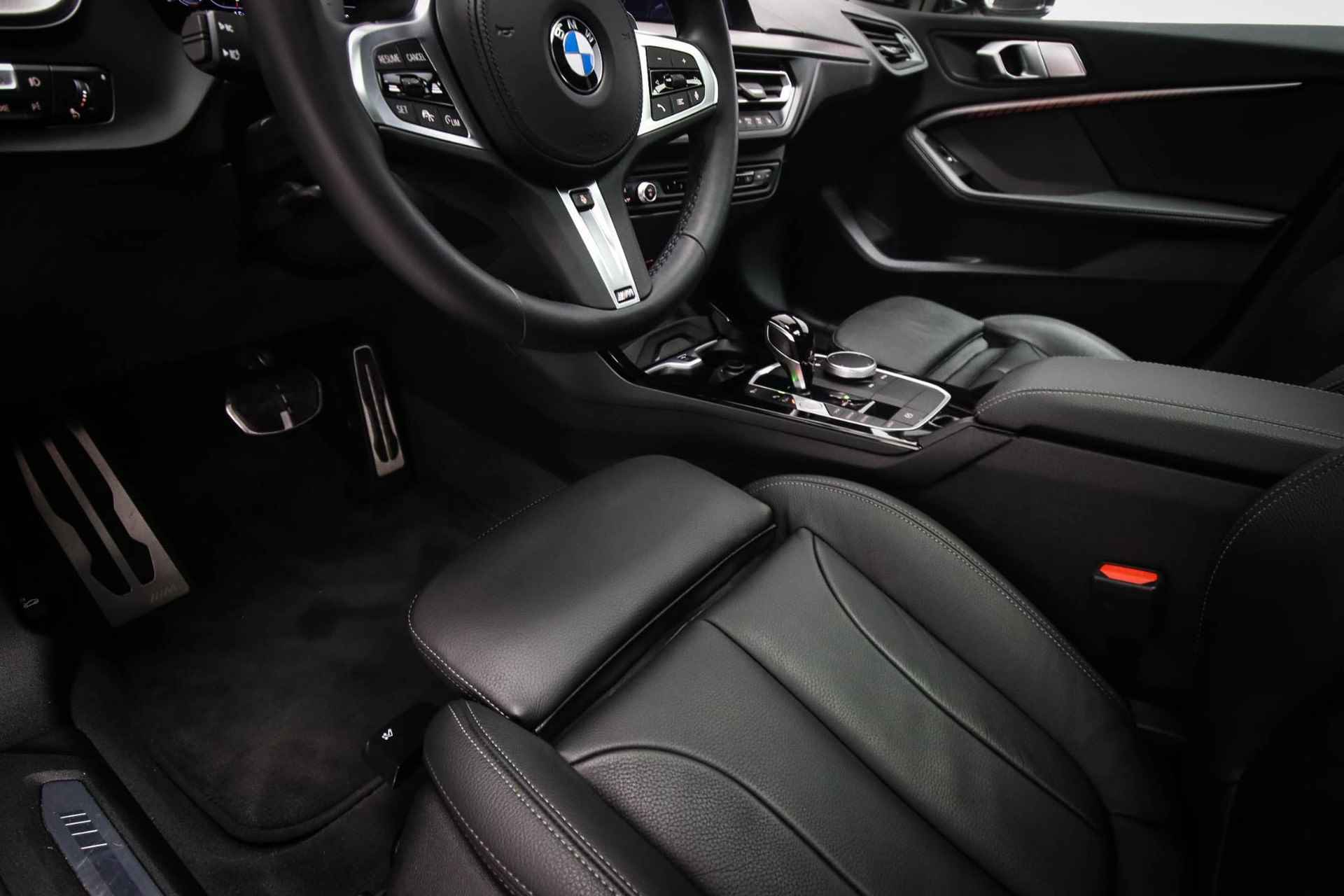 BMW 2-serie Gran Coupé 220i M Sport Edition | COMFORT PACK | PANORAMADAK | INDIVIDUAL AURORA DIAMANT GRUN - 33/61