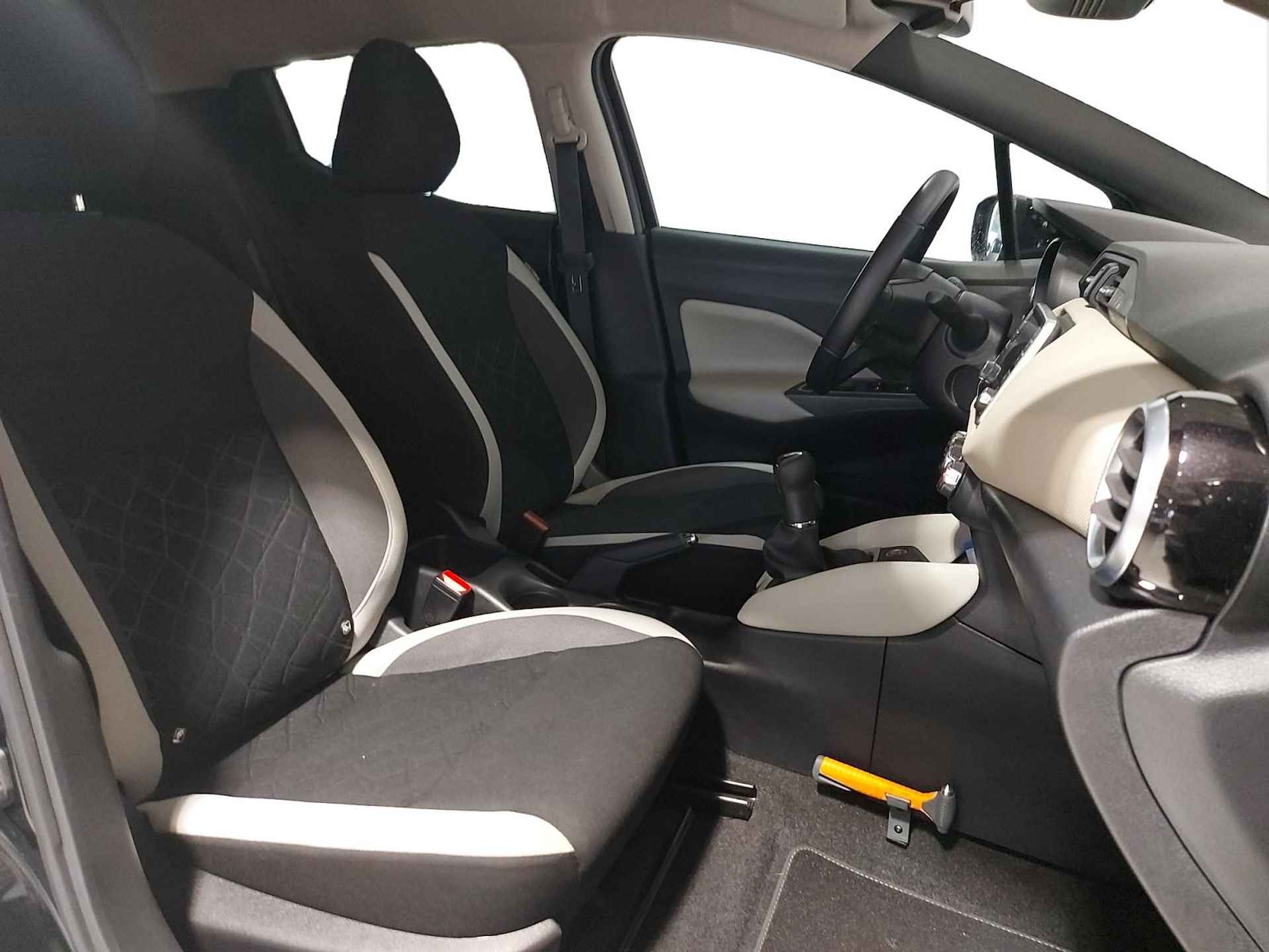 Nissan Micra 1.0 IG-T N-Connecta | Achteruitrijcamera | Parkeersensoren achter | Navigatie | Apple Carplay/Android auto | Bluetooth | Automatische regen/lichtsensoren | Keyless entry | Cruise control | Elektrische zijspiegels + ramen | - 22/45