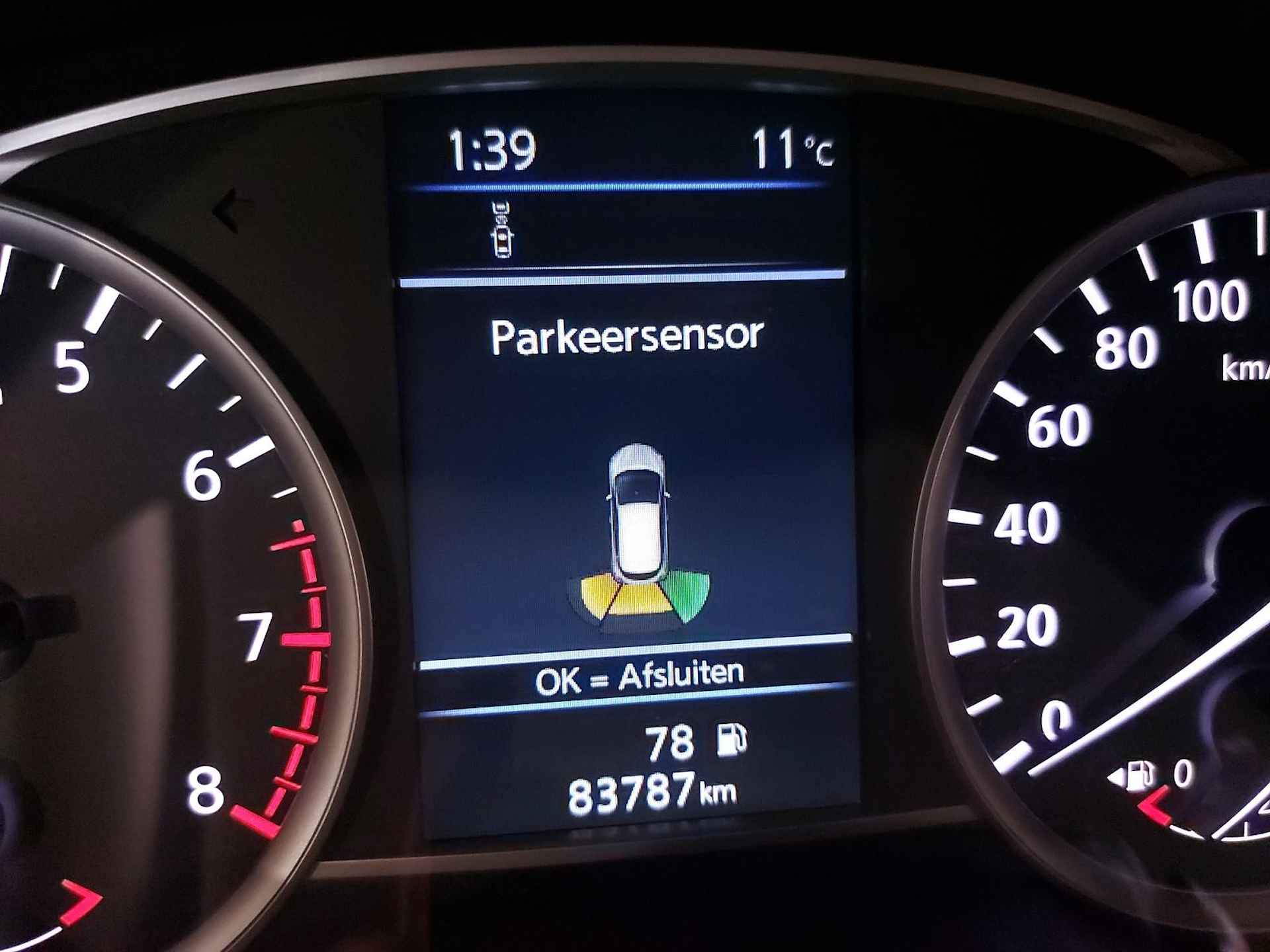 Nissan Micra 1.0 IG-T N-Connecta | Achteruitrijcamera | Parkeersensoren achter | Navigatie | Apple Carplay/Android auto | Bluetooth | Automatische regen/lichtsensoren | Keyless entry | Cruise control | Elektrische zijspiegels + ramen | - 29/45