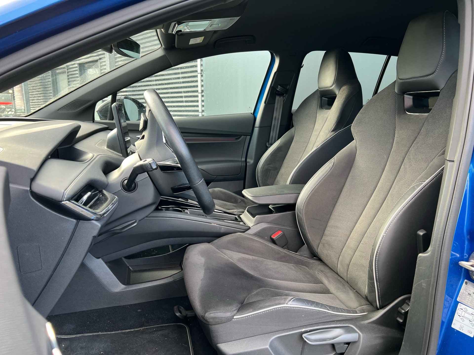 Škoda Enyaq iV BWJ 2022 | 60 Sportline | SPORTSTOELEN | CLIMA | CAMERA  | VERW STOELEN | VERW STUUR | ZWARTE HEMEL | - 5/25