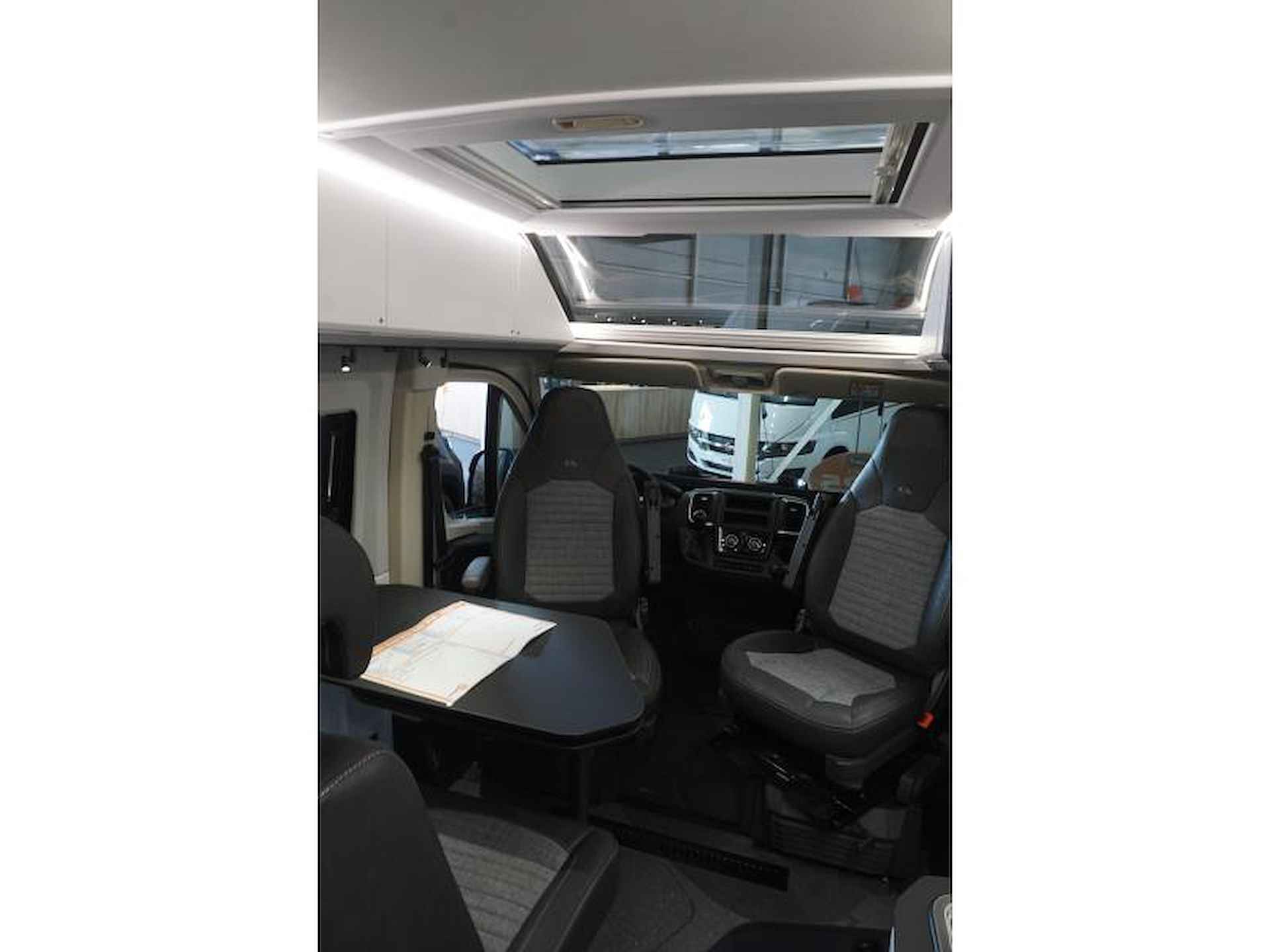 Adria Twin Supreme 640 SLB NIEUW MODEL/ 8TRAPS AUT. - 14/15