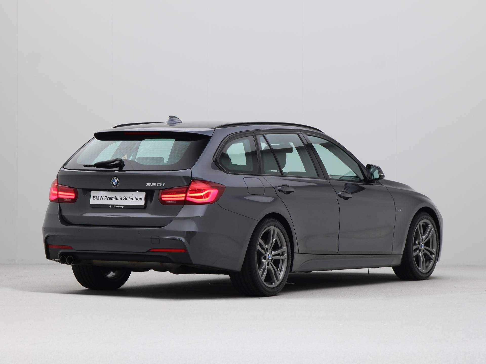 BMW 3 Serie 320i M Sport Edition Touring - 10/22
