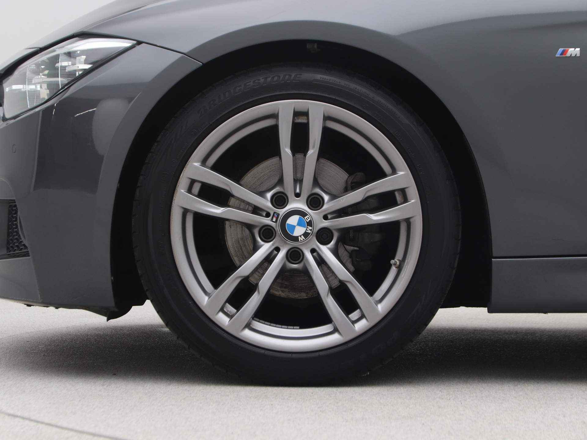 BMW 3 Serie 320i M Sport Edition Touring - 19/22