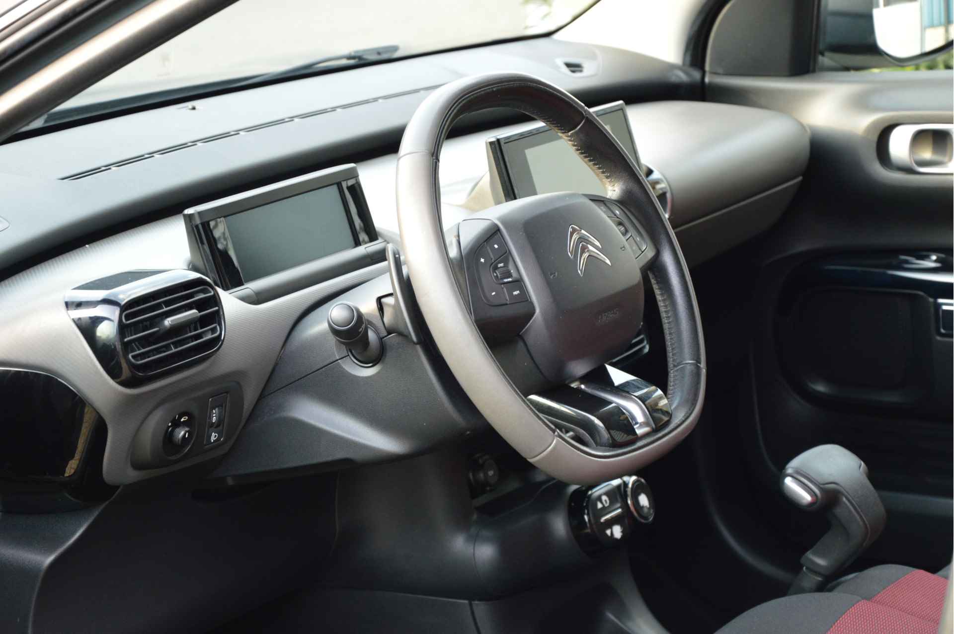 Citroën C4 Cactus 1.2 PureTech Shine AUTOMAAT | NAVI | CRUISE | CAMERA | PDC | ENZ - 14/29
