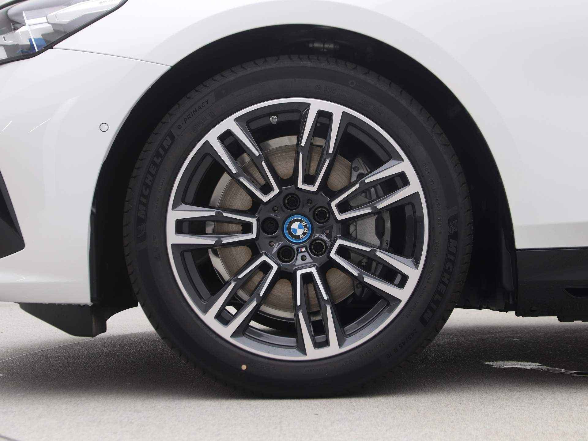 BMW i5 Touring eDrive40 M Sport Edition 84 kWh - 18/23