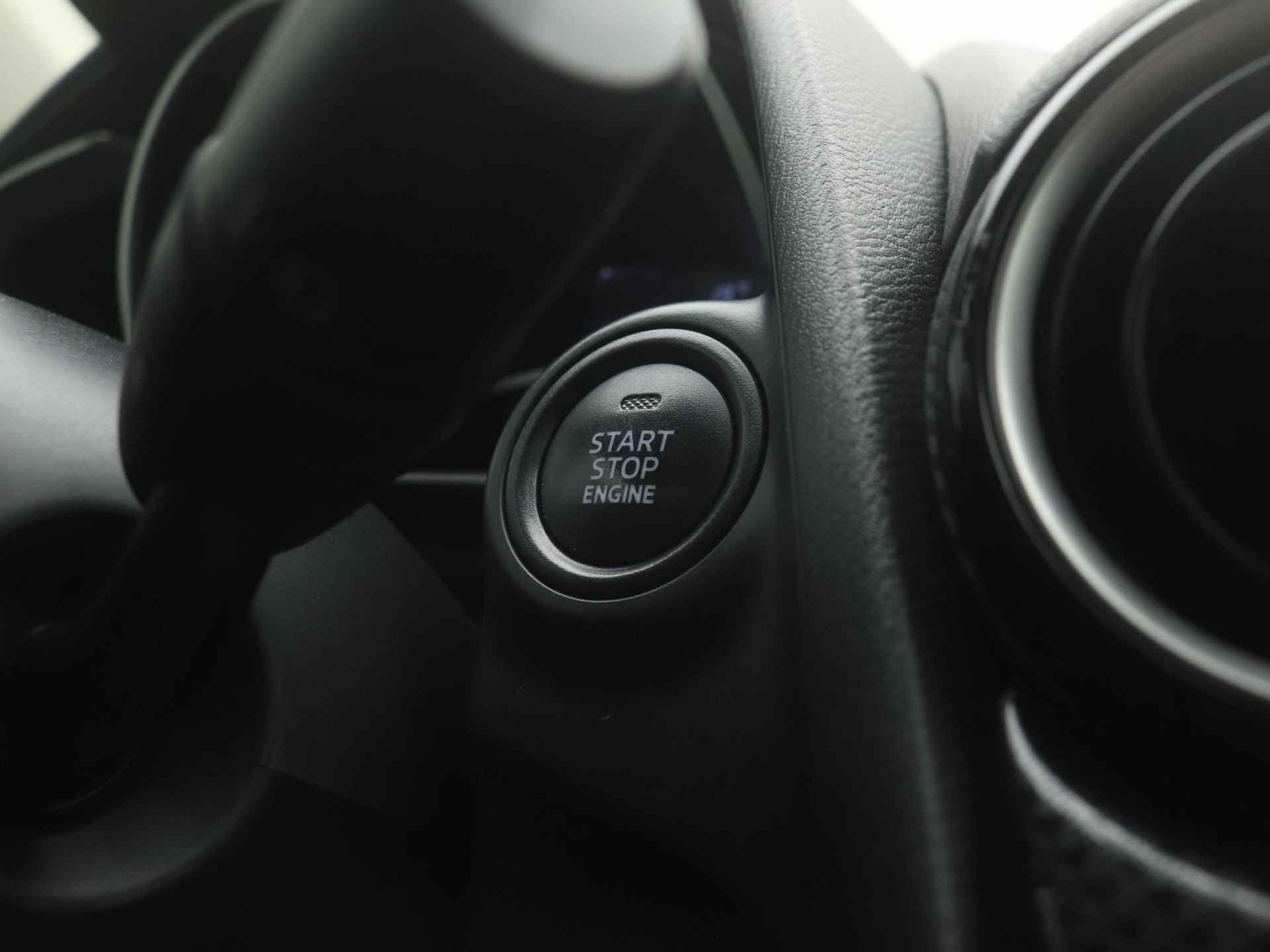 Mazda 2 1.5 Skyactiv-G Sport Selected met Apple CarPlay : dealer onderhouden - 29/46