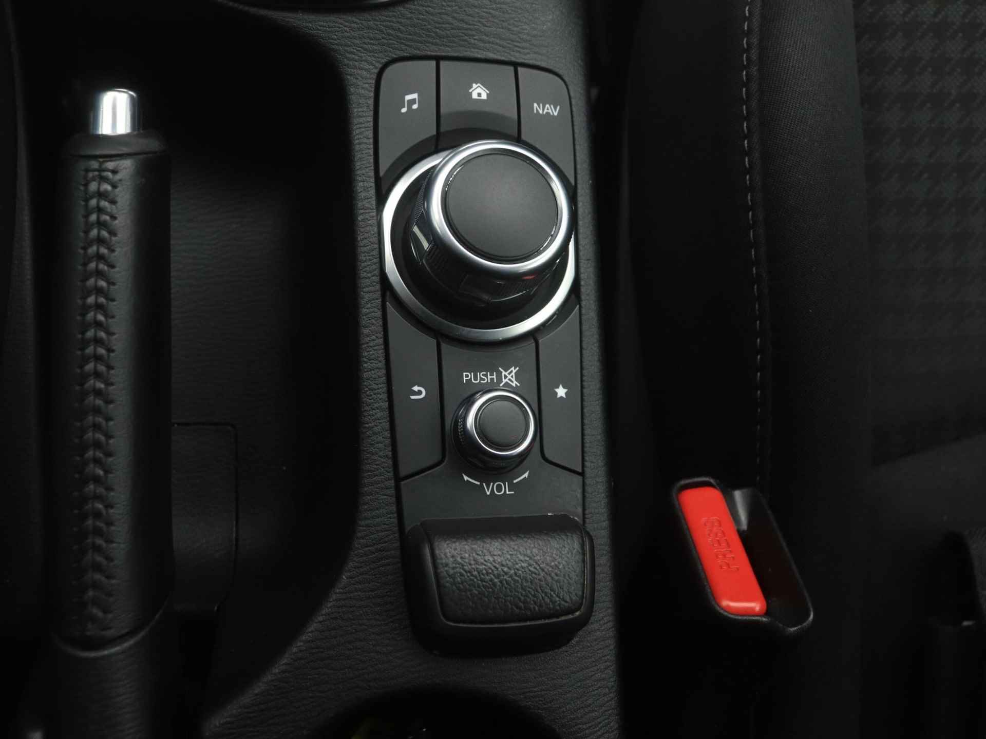 Mazda 2 1.5 Skyactiv-G Sport Selected met Apple CarPlay : dealer onderhouden - 38/46