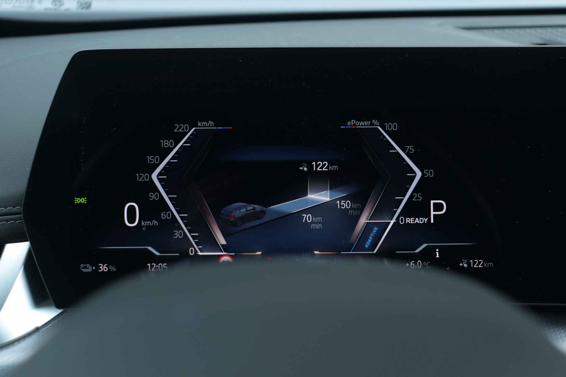 BMW iX1 xDrive30 | M Sportpakket Pro / Premium Pack / Verwarmbare Voorstoelen / Sporstoelen / Comfort Acces / Adaptieve LED / 19'' LMV - 19/33